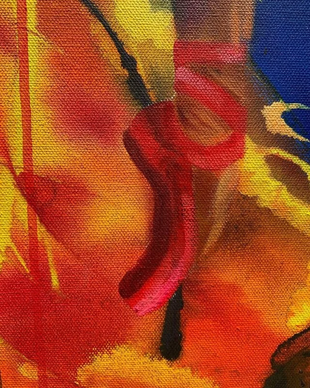 Finished four new paintings this week. I’m so excited to show you all of them to you. In addition, I also started 8 new flower paintings this week 😍 so if you have being eyeing my art for a while now is your chance to collect a piece with all