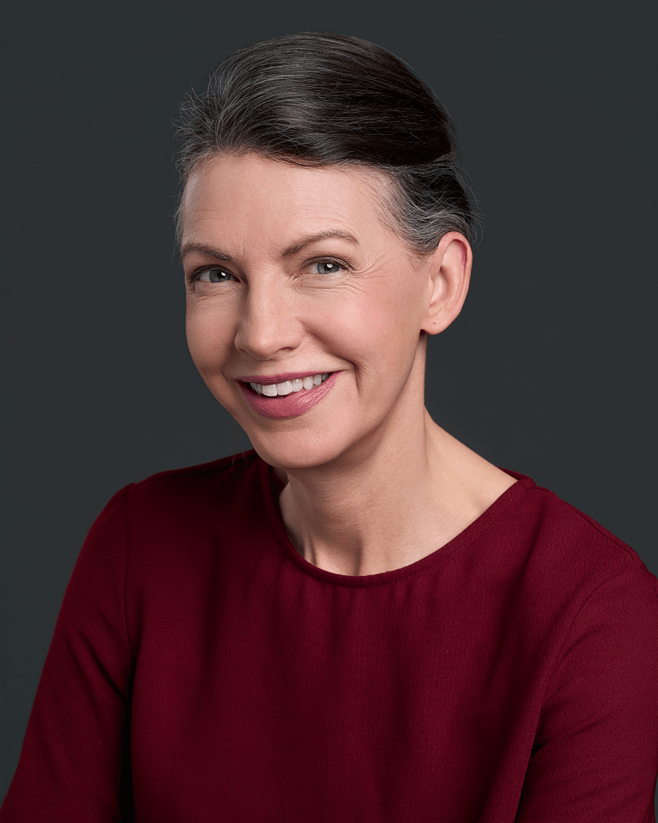 CAROL-HEADSHOT-ACTOR-IAMHEADSHOTS.png