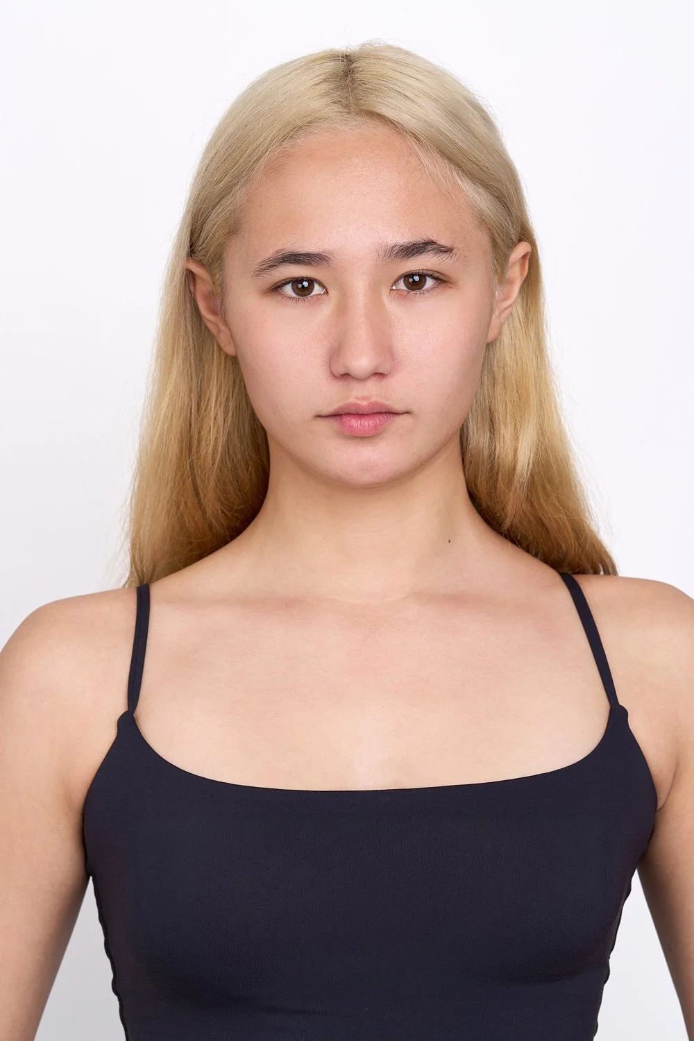 VIVAN-MODEL DIGITALS-LONDON-IAMHEADSHOTS.jpg