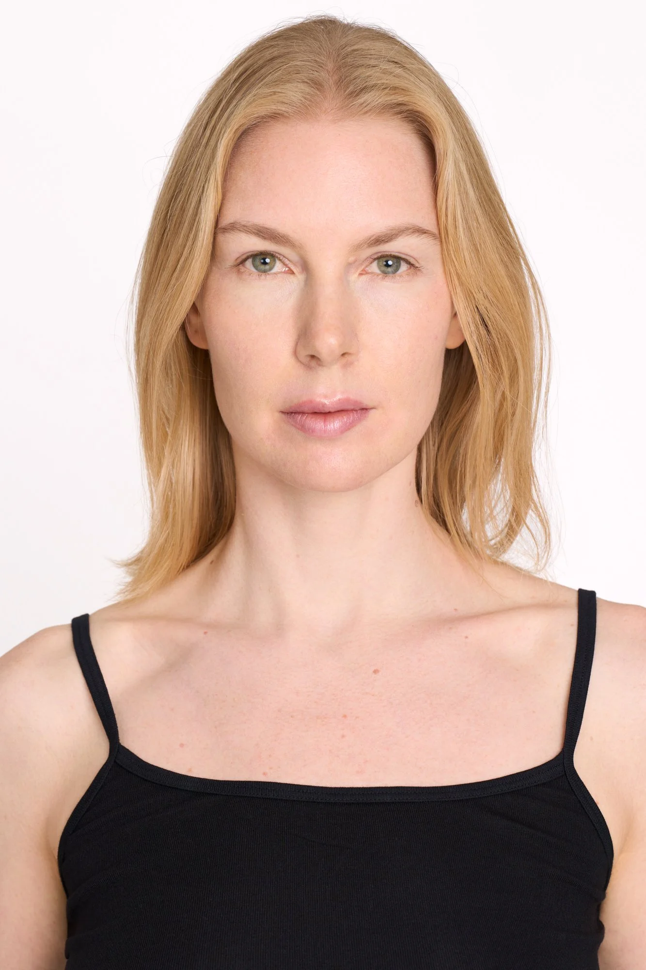REBEKKA_MODEL-DIGITALS_HEADSHOT_LONDON_POLAROIDS..jpg