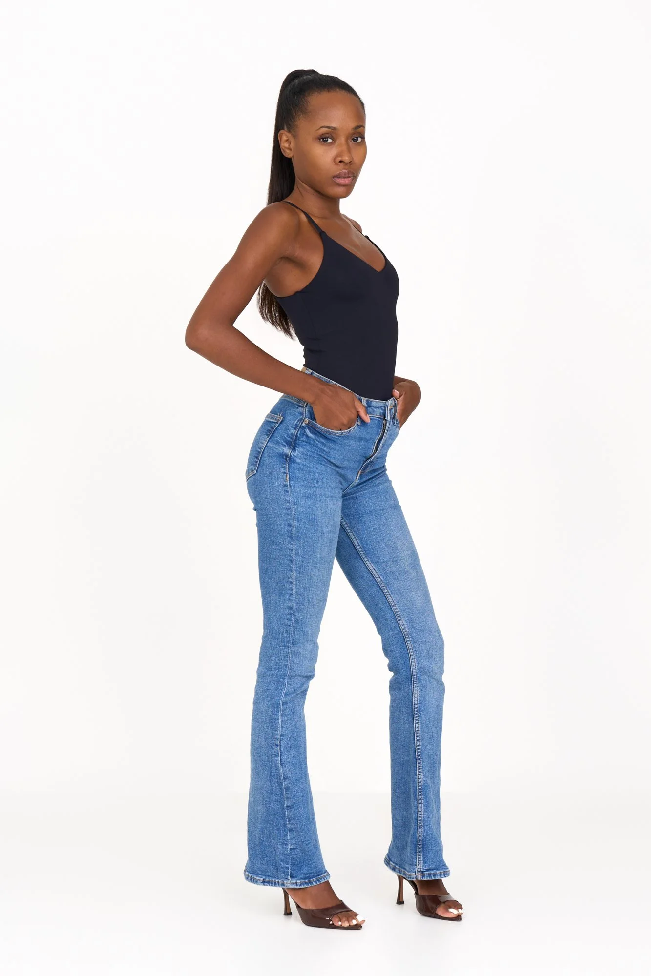 MELODIE_FULL LENGTHS_MODEL_DIGITALS_LONDON_POLAROIDS.jpg
