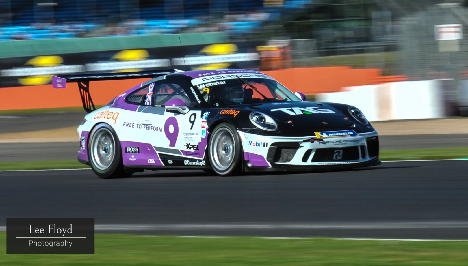 PorscheCarreraCupSilverstone-010.jpg