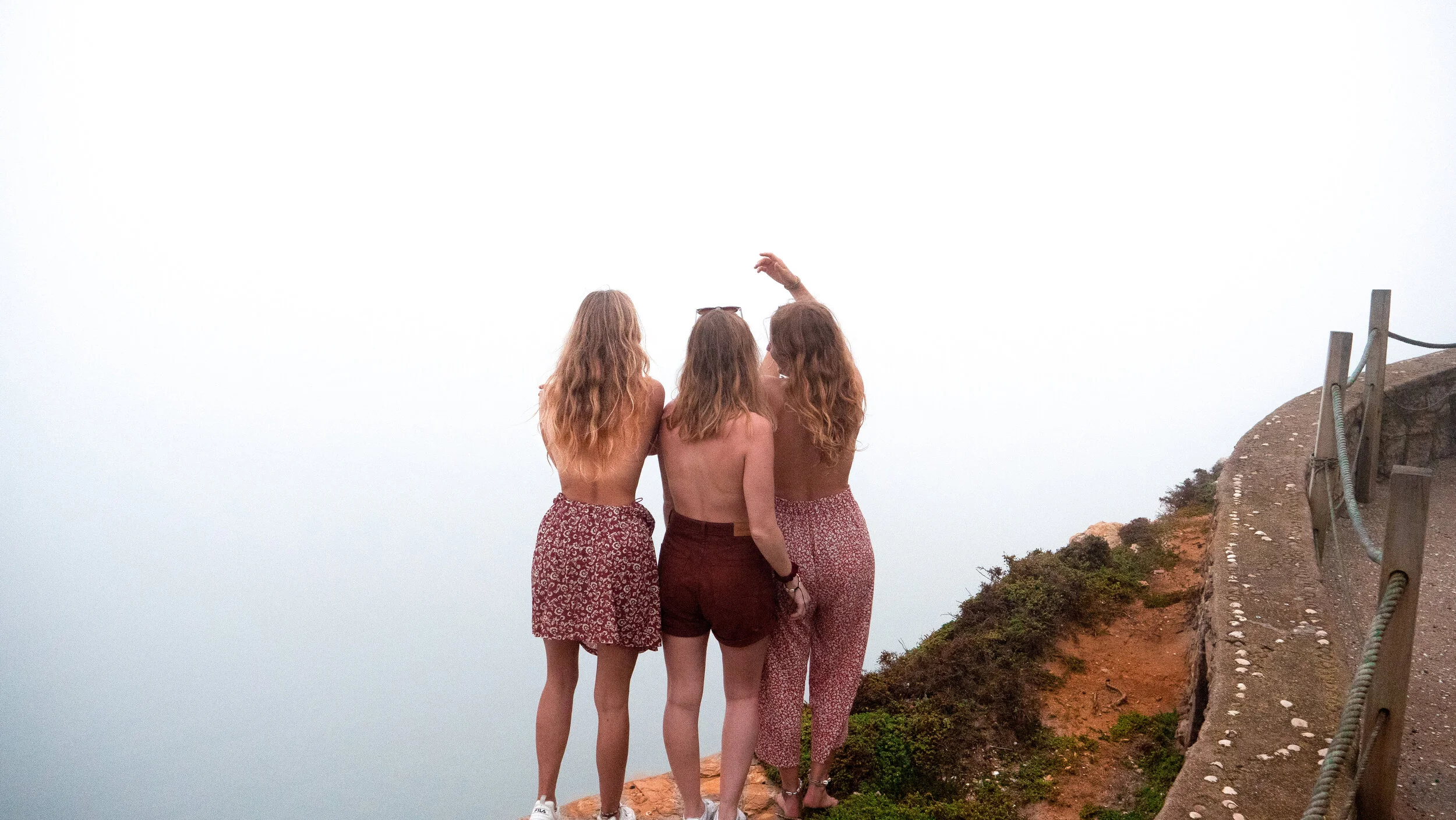 „Wird die Frau unter den Männern geteilt, oder wie läuft das ab?“