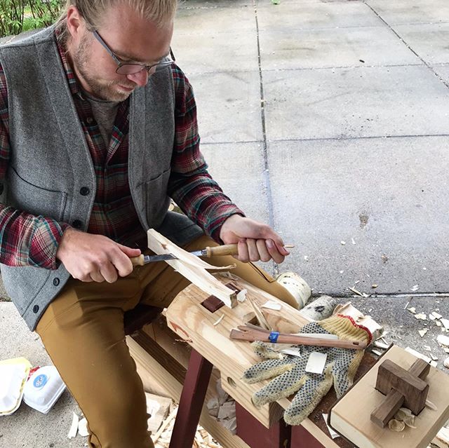 @samgathje uses traditional woodworking techniques to craft a variety of functional objects including furniture, spoons, bowls and more. 
Come see his work at the Holiday Pop-Up! 
#craft #woodworking #holidaysale #tradition
#beallstreetstudios #art