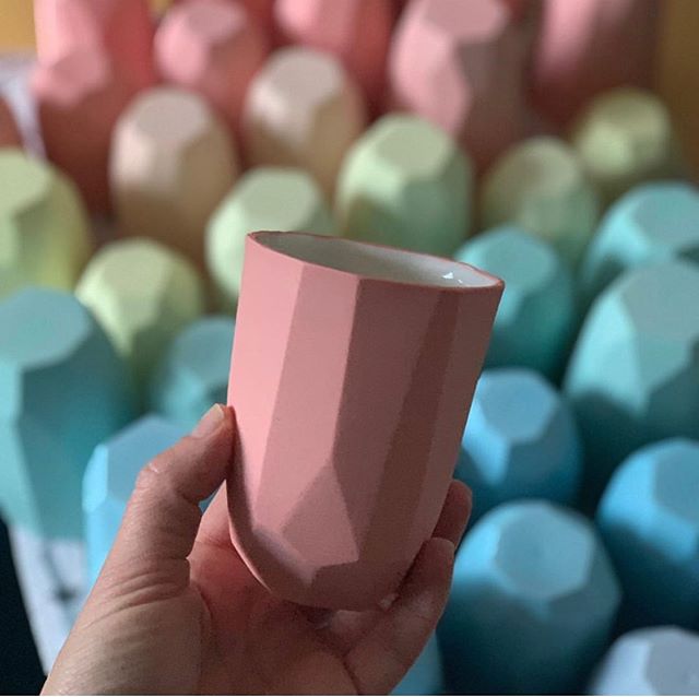 Reposting these sweet cups made by @rachelhicksdesign.
They will be available this weekend at the #beallstreetstudios holiday pop-up! 
#shoplocal #montanaclay #art #rachelhicksdesign #hatch #slipcast #porcelain