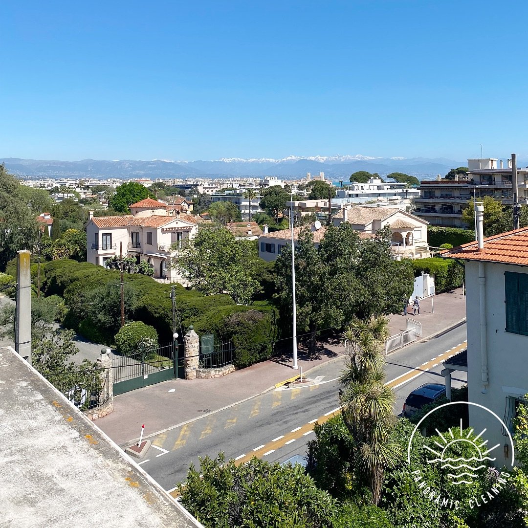 Window Cleaning with a view.
Nettoyer les vitres et profiter de la belle vue.
.
.
.
#panoramiccleaning  #windowcleaner #windowcleaning #lavagedevitres #businessowner #entrepreneur #microentrepreneur #southoffrance #cotedazur #repostme #promote #windo