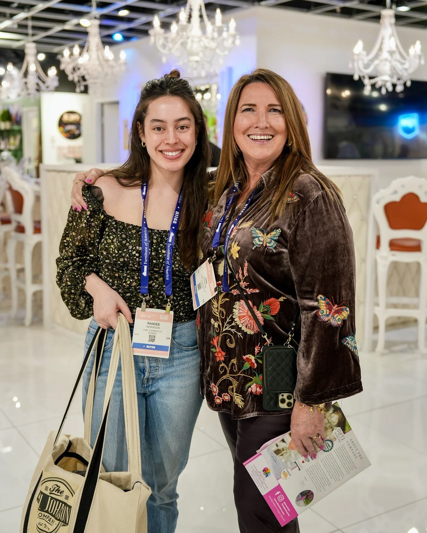 Viva Las Vegas! 🌇 Vegas Market has been nothing short of a blast &mdash; Lots to discover and love.