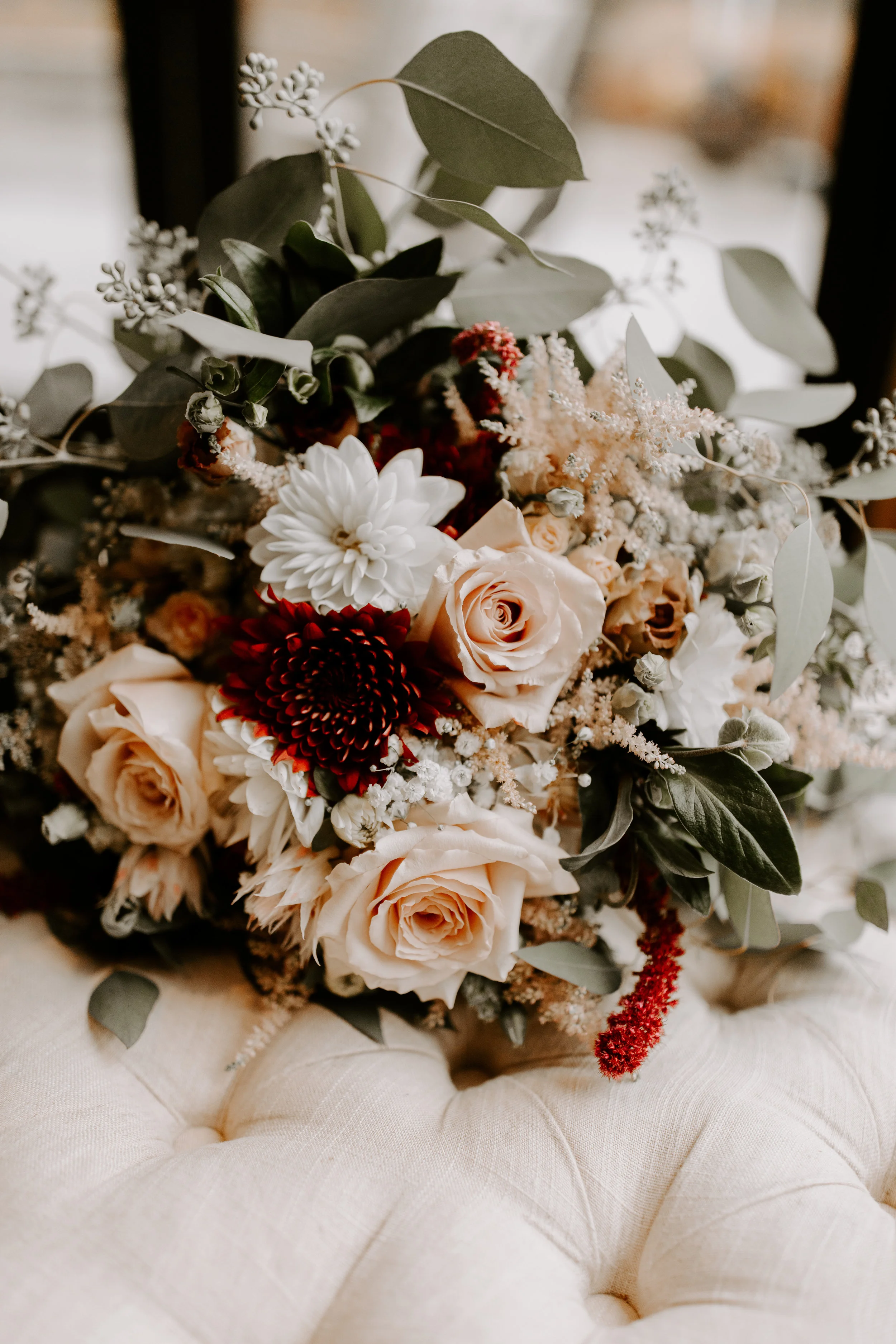 Fall bridal bouquet for a vineyard wedding