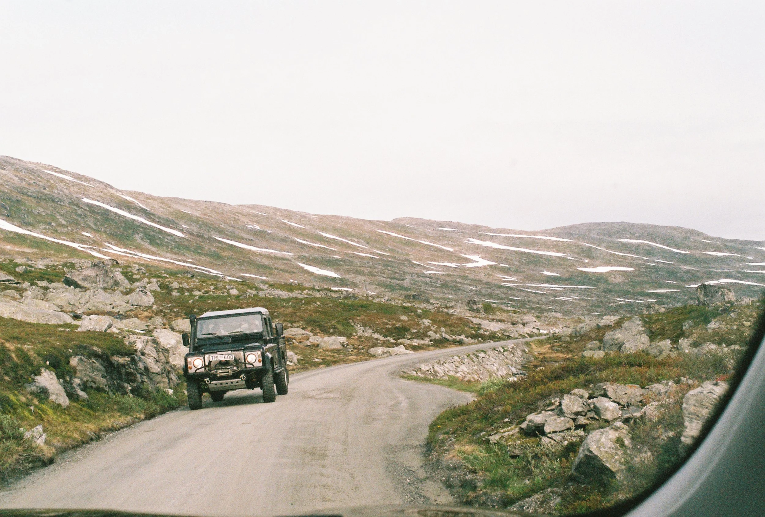 R1-06932-011A.JPG