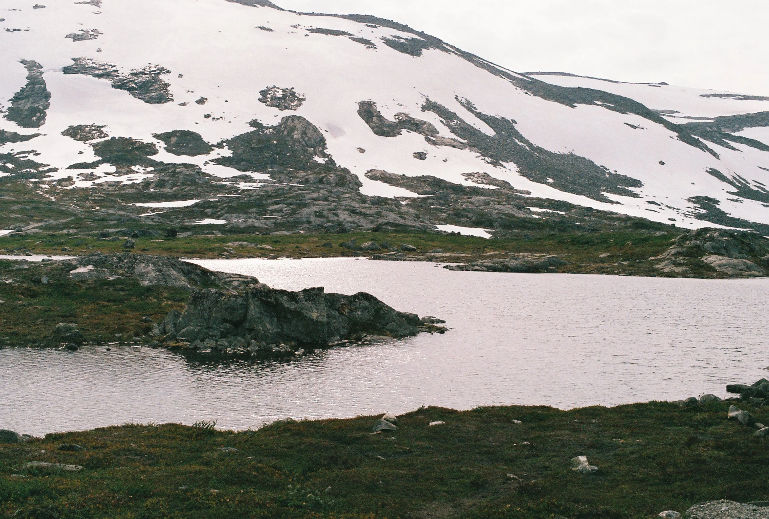 R1-06932-017A.JPG