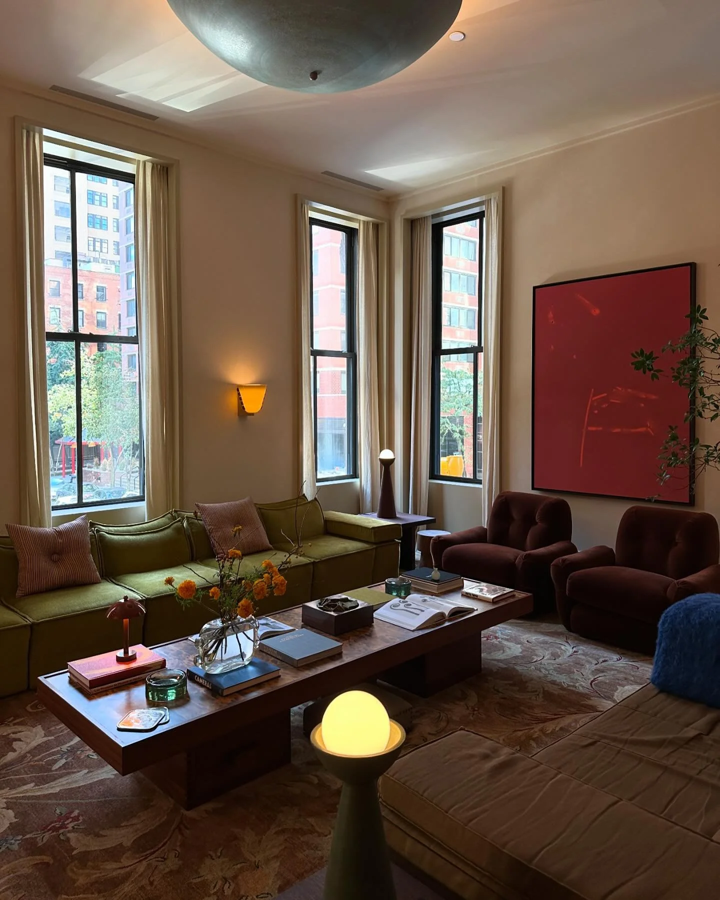 esta semana visitamos un espacio conceptual que mezcla a la perfecci&oacute;n la calidez de la materialidad, la creatividad y elegancia sin pretensiones. 

es un combito de coziness, casita y hospitalidad perfecto para compartir la visi&oacute;n crea