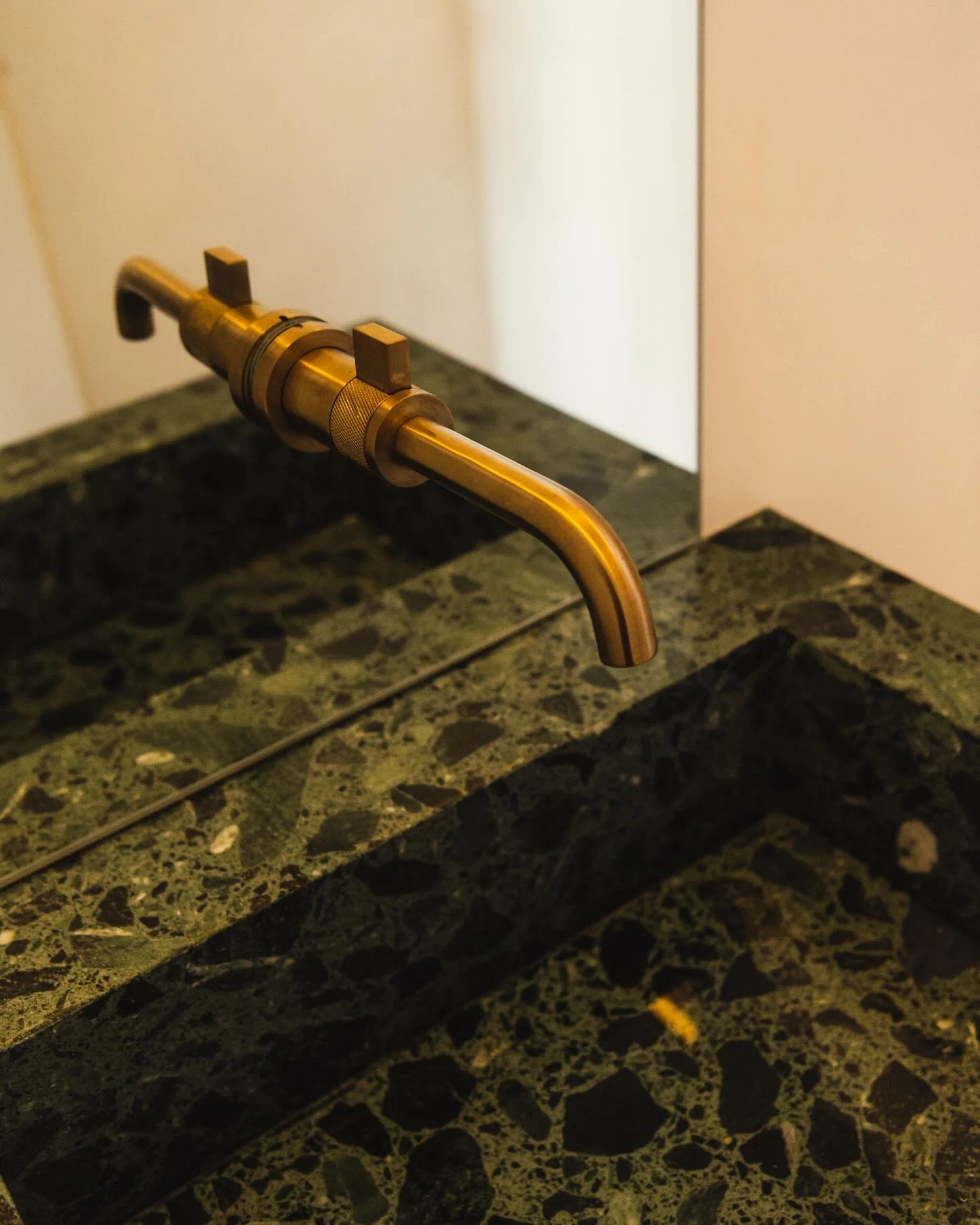 nada como una buena materialidad.

amamos crear espacios desde obra gris, el core, los bones del espacio para poder seleccionar una materialidad que tenga armon&iacute;a, balance y que eleve los espacios! ✨