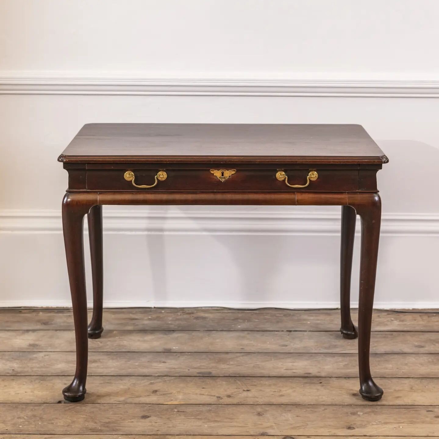 .
A George II mahogany side table with original handles and lovely colour.

English: Circa 1750

&pound;4450

#antiquetable 
#antique 
#englishantiquetable 
#georgian 
#georgianinteriors
#interiorstyle 
#englishinteriors