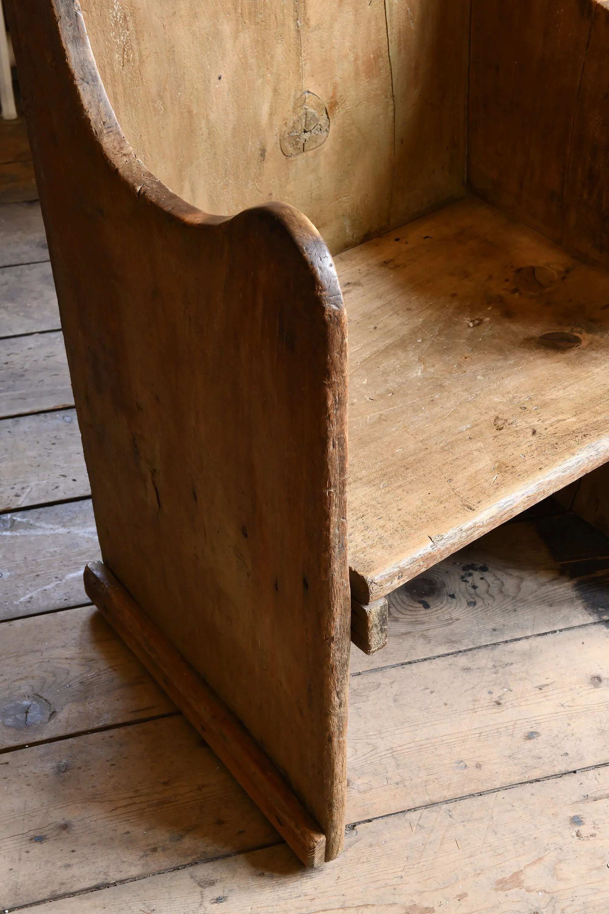 dame-elizabeith-frink-chair5.JPG