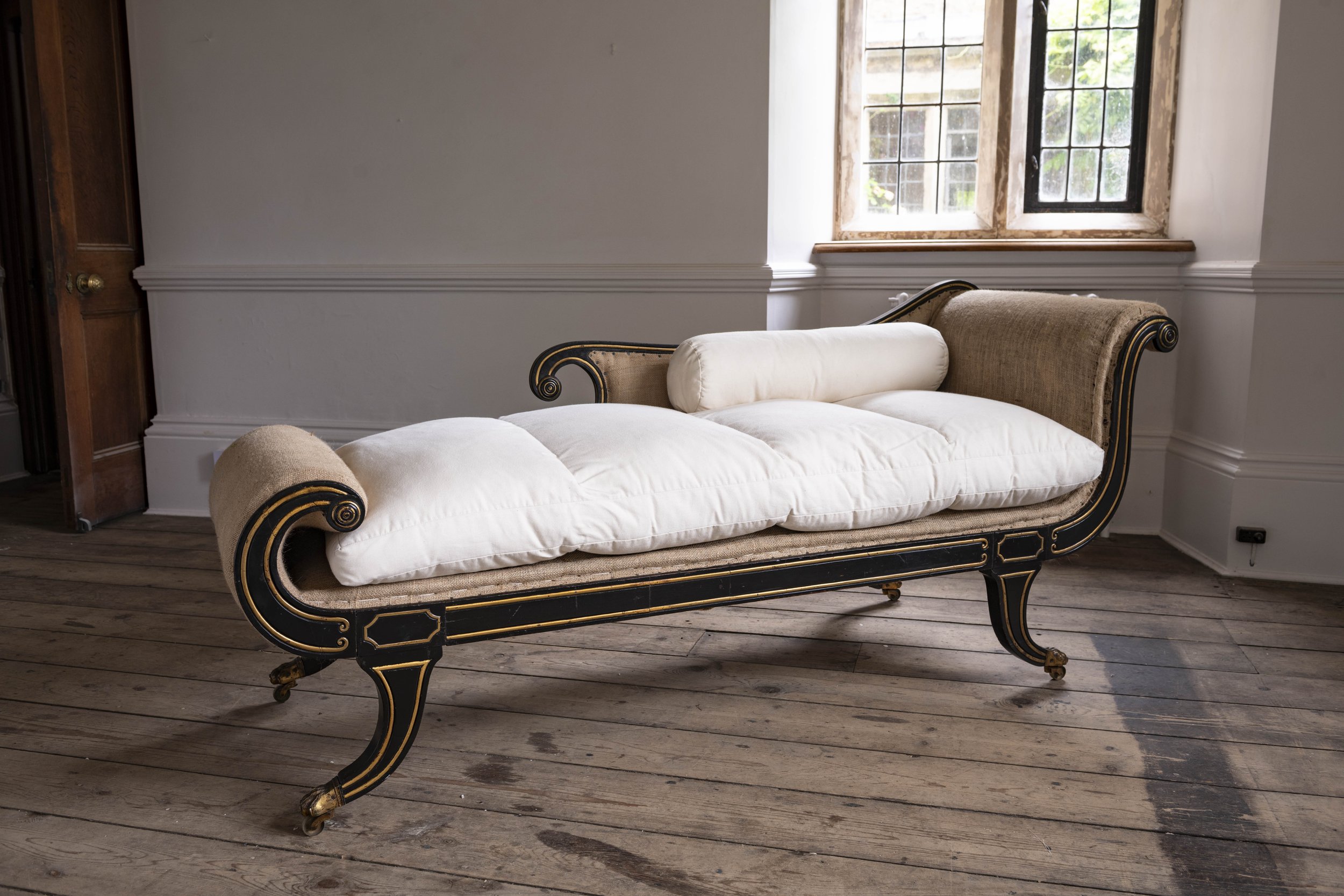 ebonised-chaise-longue4a.jpg