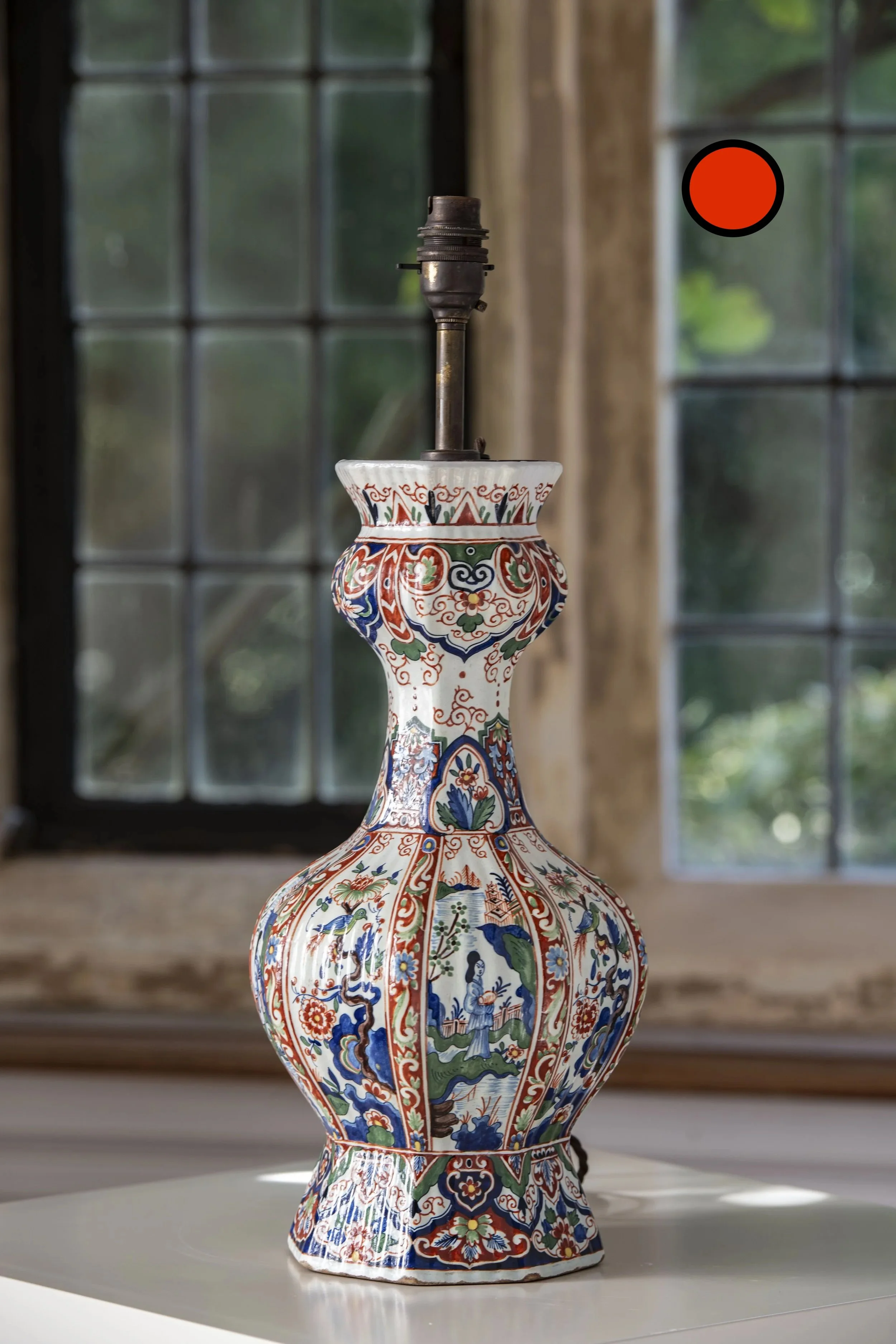 DELFT-POLYCHROME-LAMP2-sold.jpg