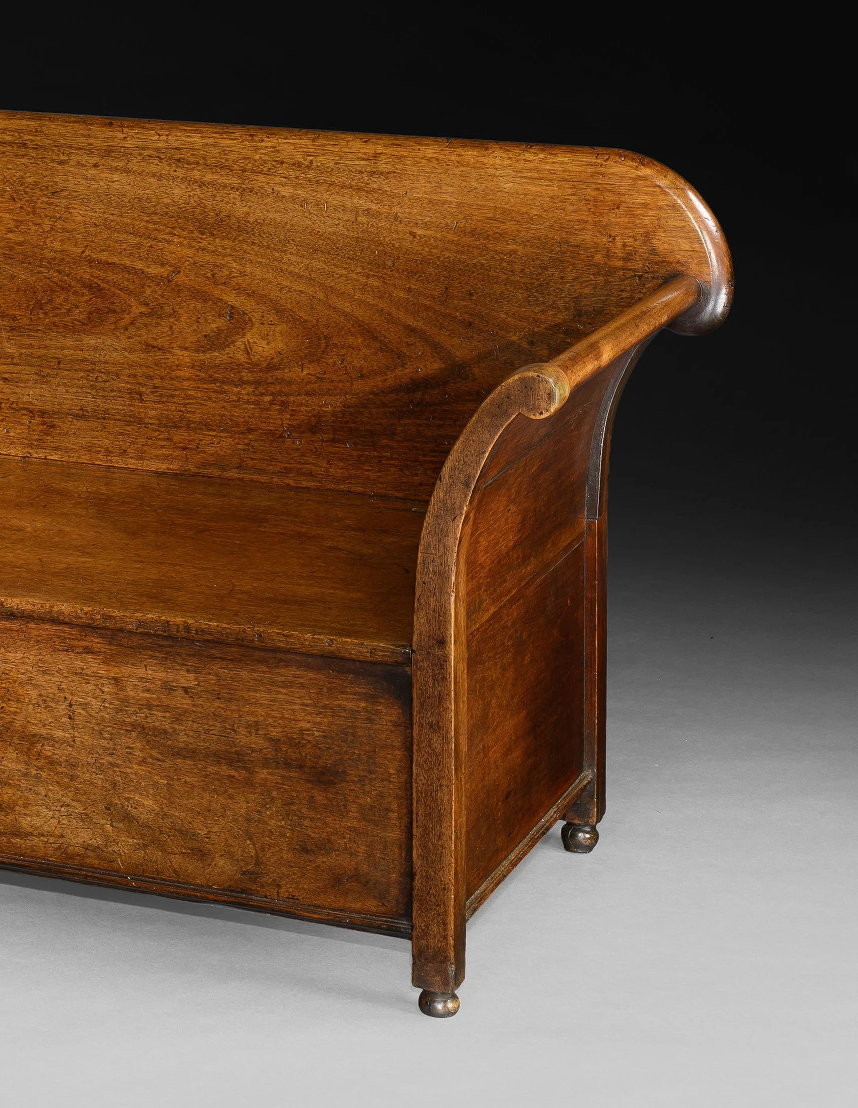 mahogany-settle4.jpg