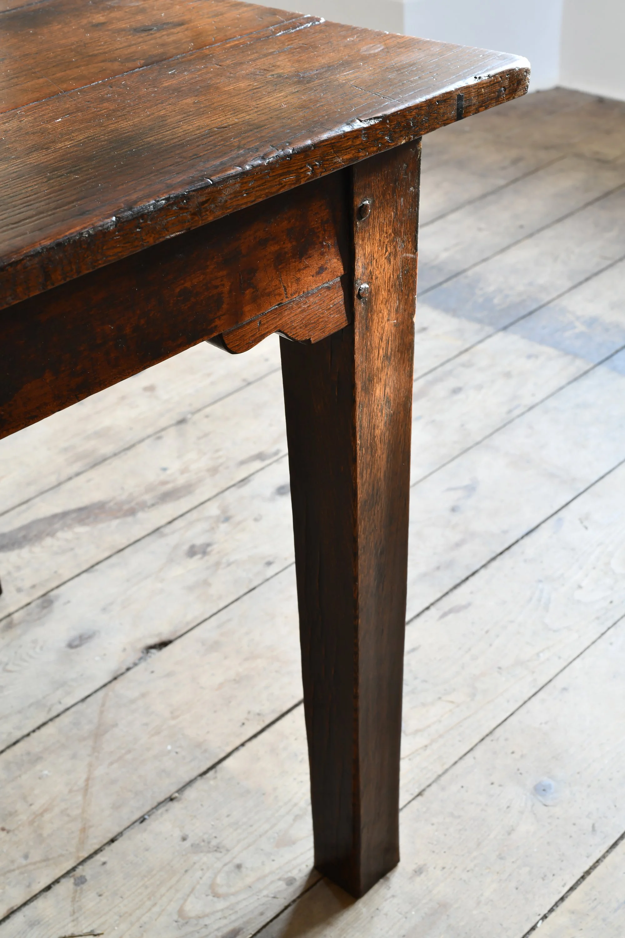 farmhouse-table-oak2.jpg