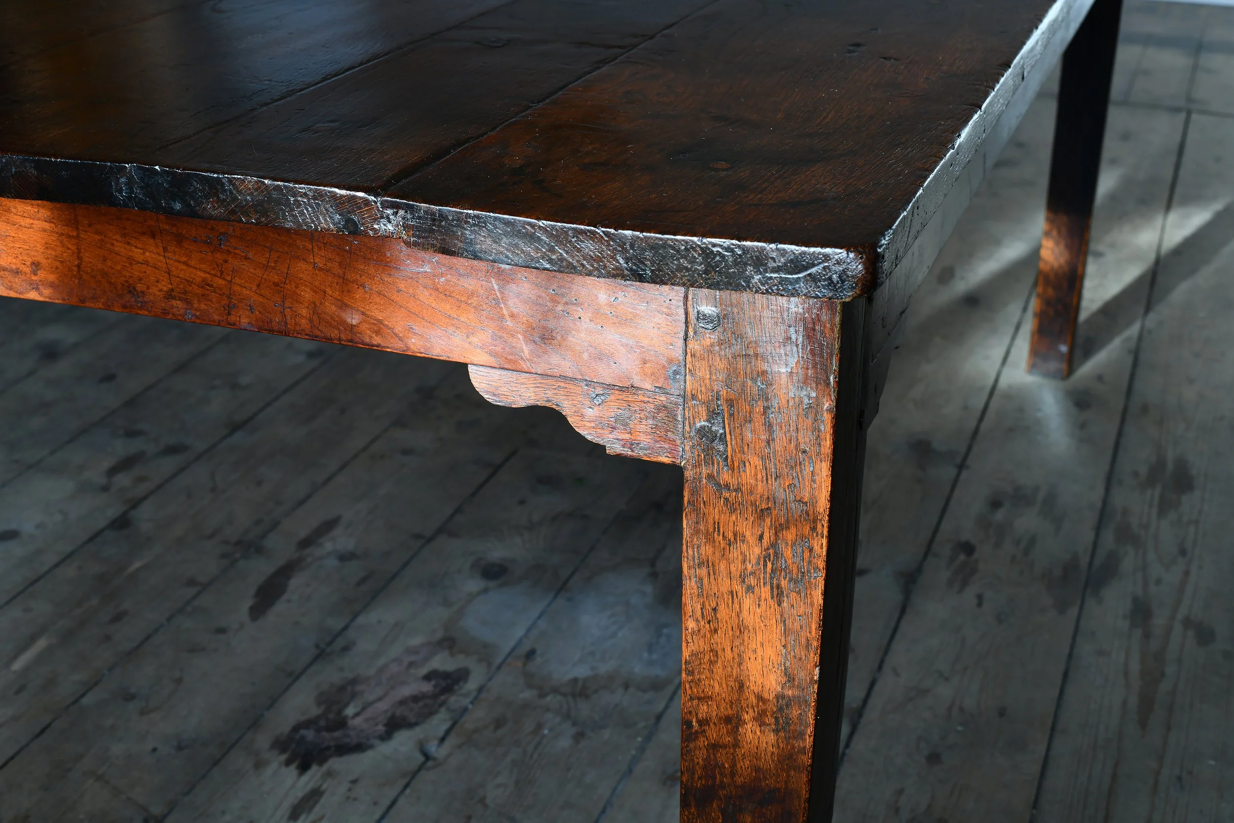 farmhouse-table-oak3.jpg