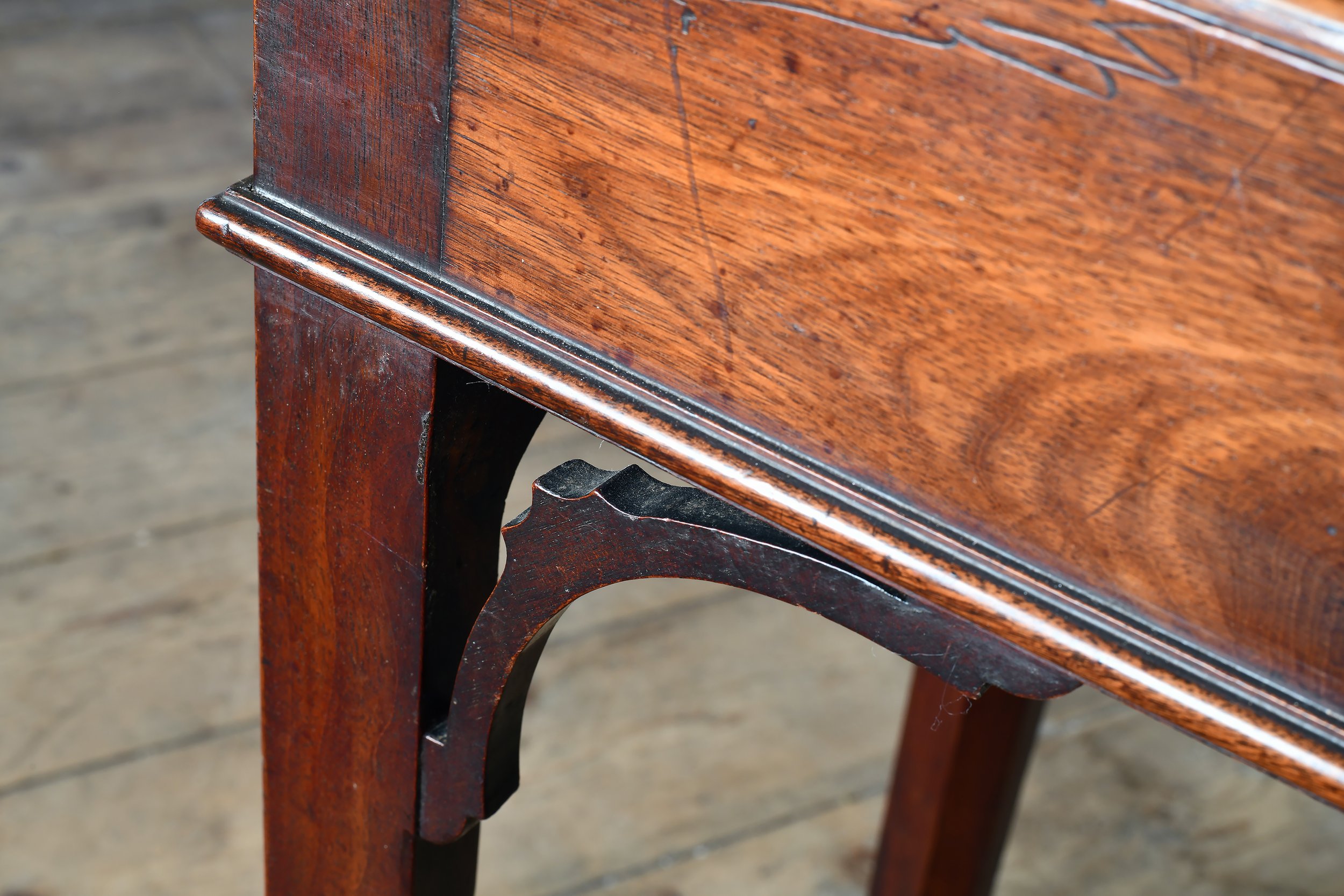 collectors-cabinet4.jpg