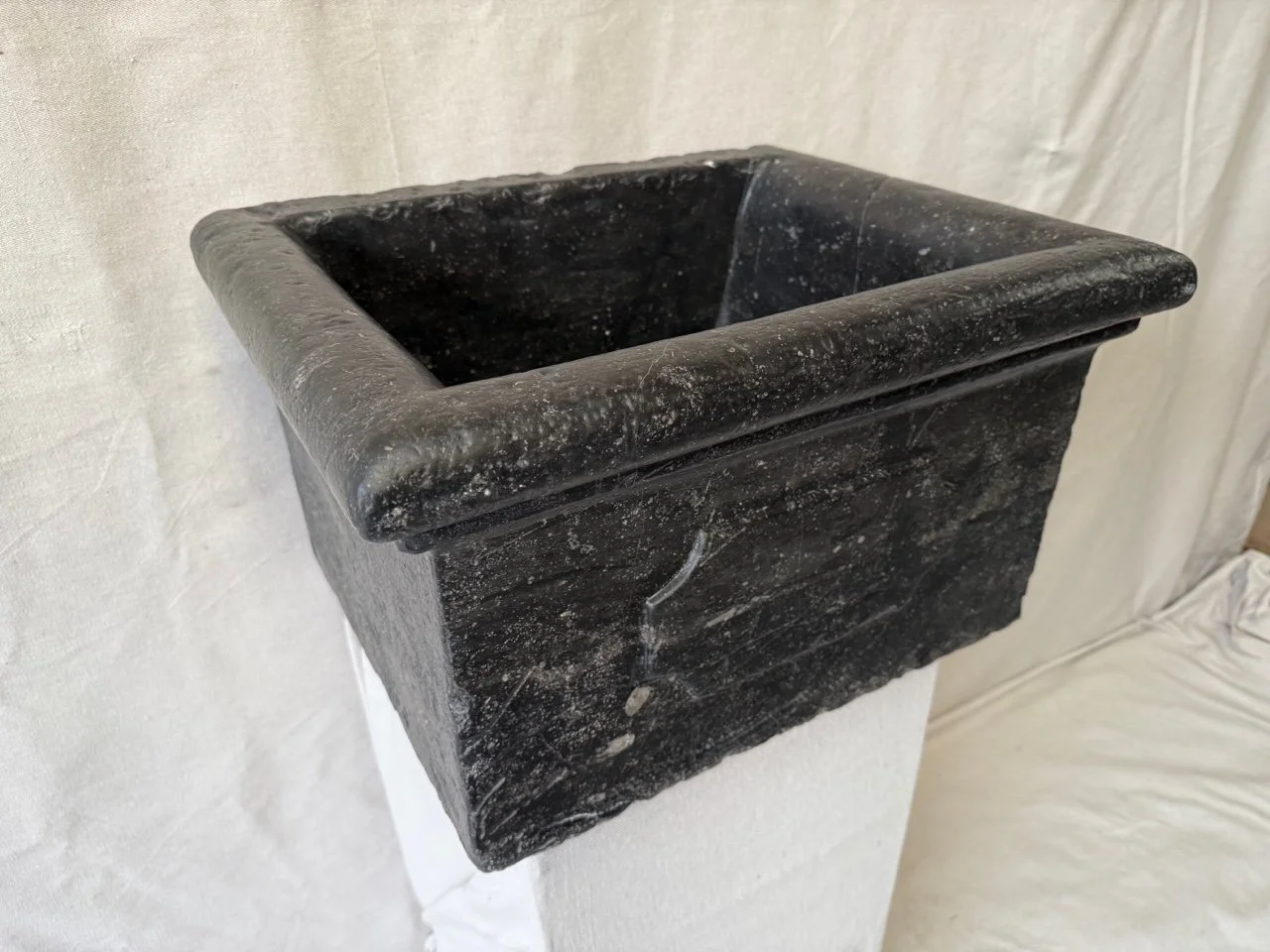 sink-dutch-limestone-rare6.jpeg