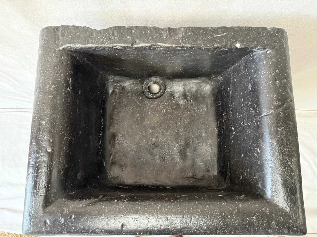 sink-dutch-limestone-rare5.jpeg