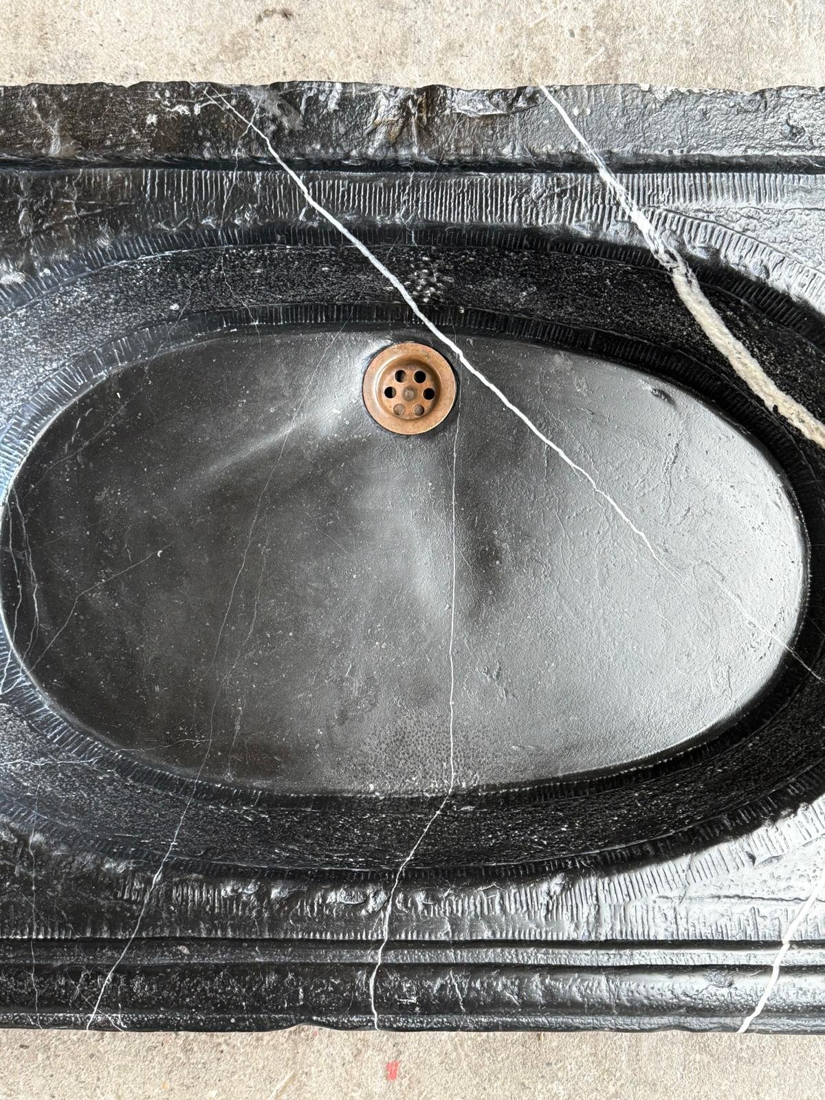 Click image to view in new window, left or right arrow to see previous or next image.