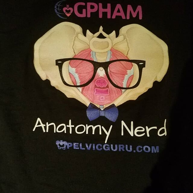 GPHAM!!! My new shirt for work! I love me some anatomy.  What a great meet up after day one of the endosummit.  Much love to all of these amazing providers.  Can't wait for day 2. 
#pelvicfloortherapist #pelvicfloor #pelvichealth #endometriosis #endo