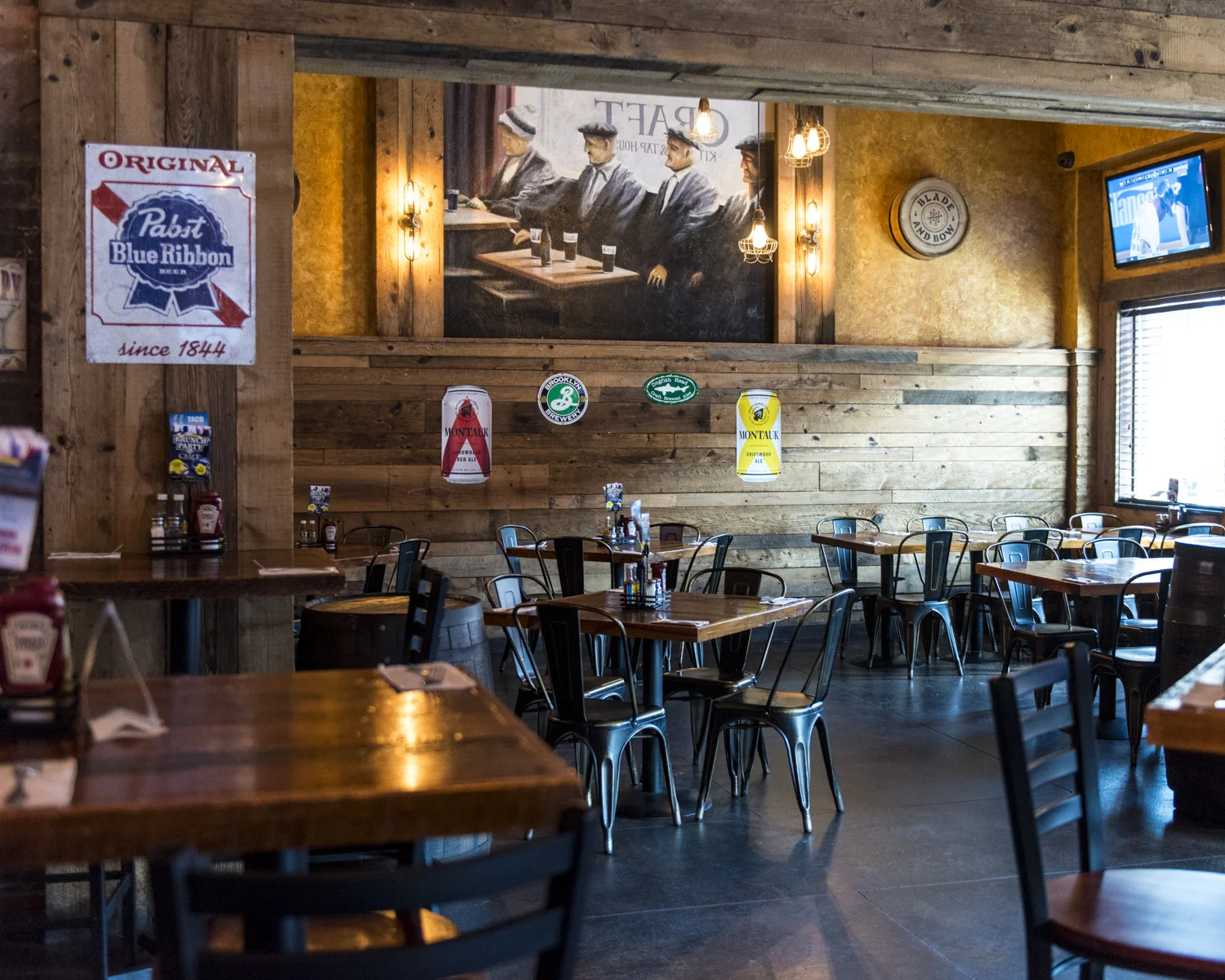 LYNBROOK LOCATION — Craft Kitchen & Taphouse