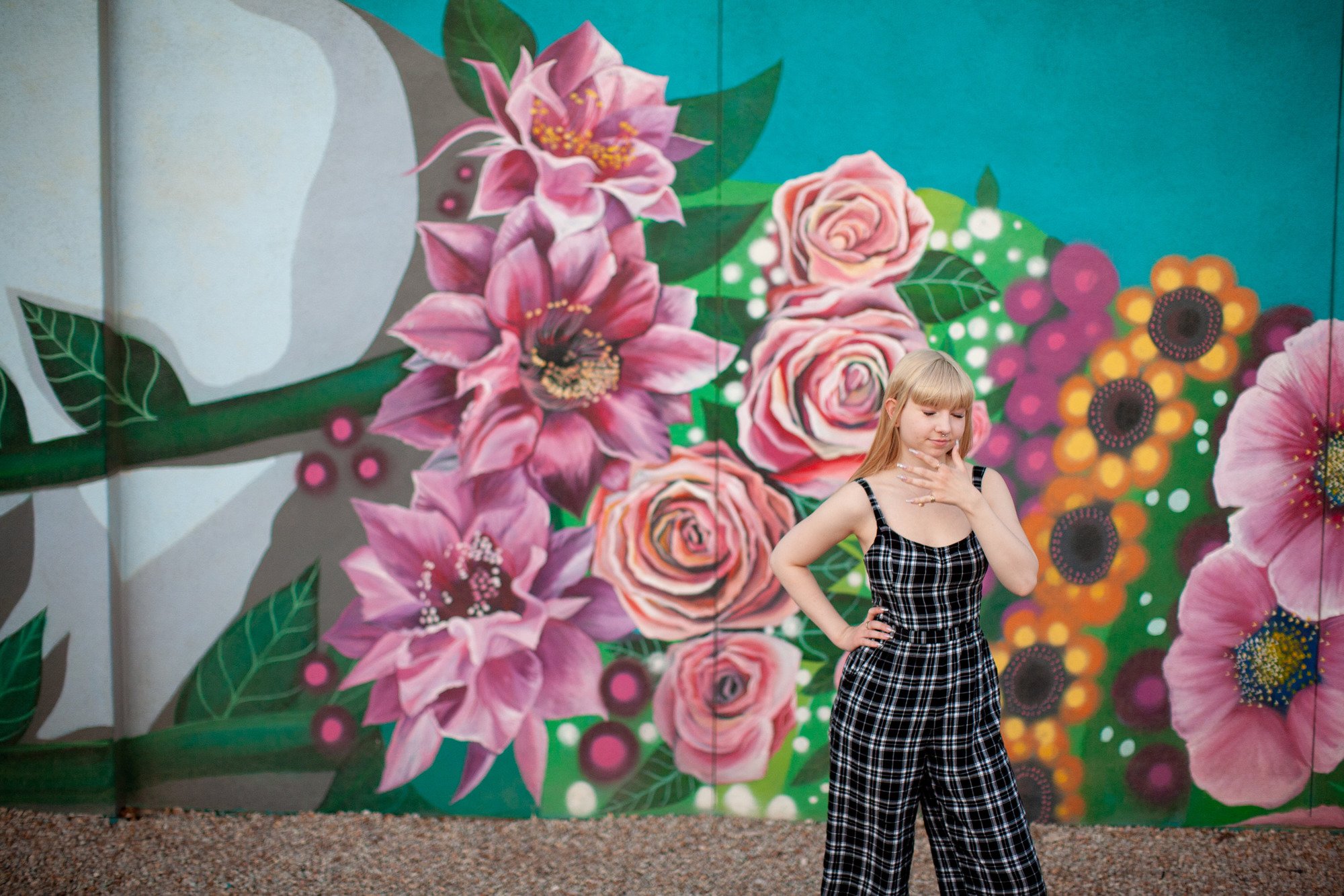 High school senior photo shoot Lauren Lee mural 13.jpg