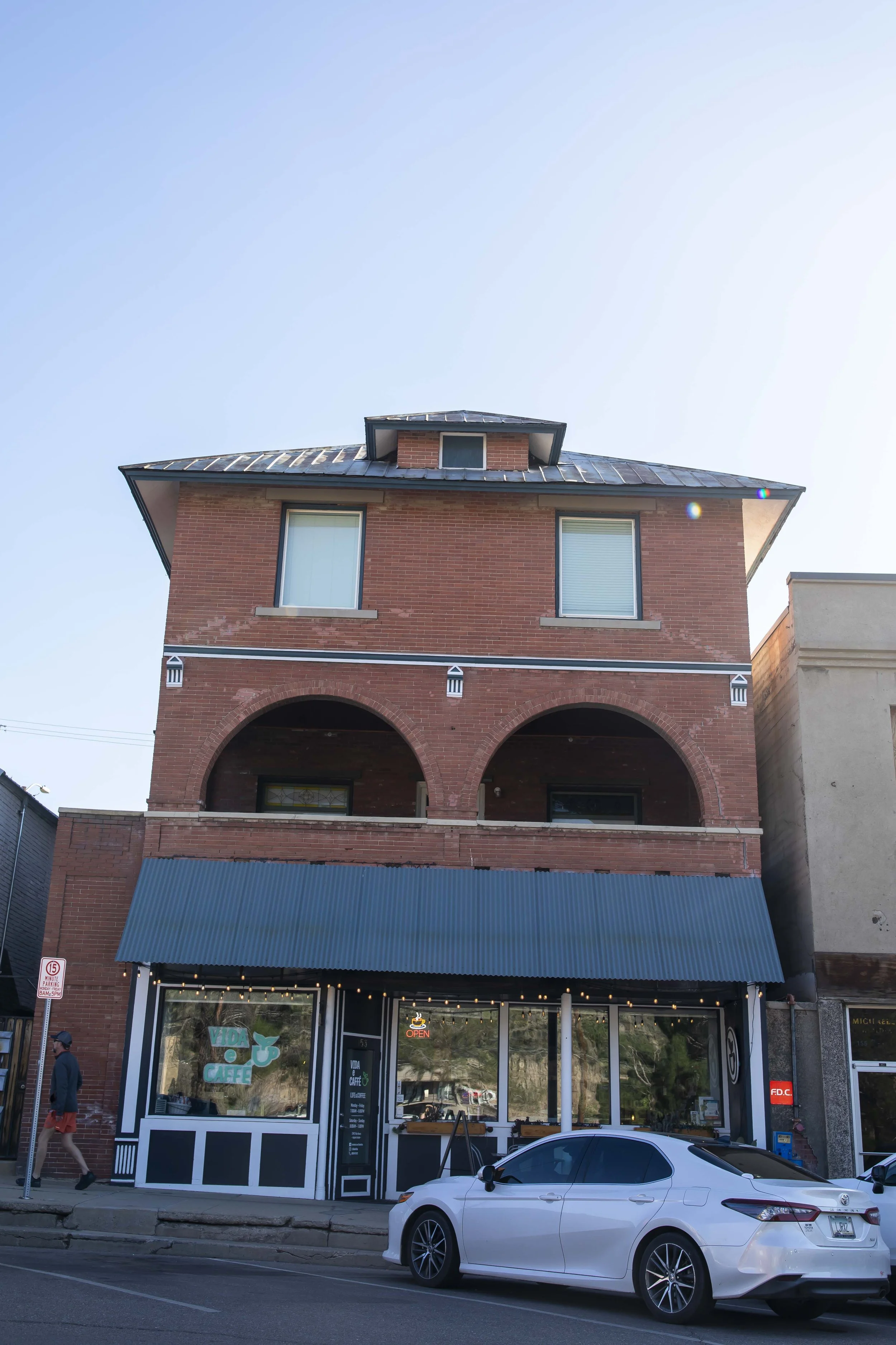 ROUND MOUNTAIN GLOBE ARIZONA NIGHT BLOOMING STOCK AT SUNRISE_078.JPG