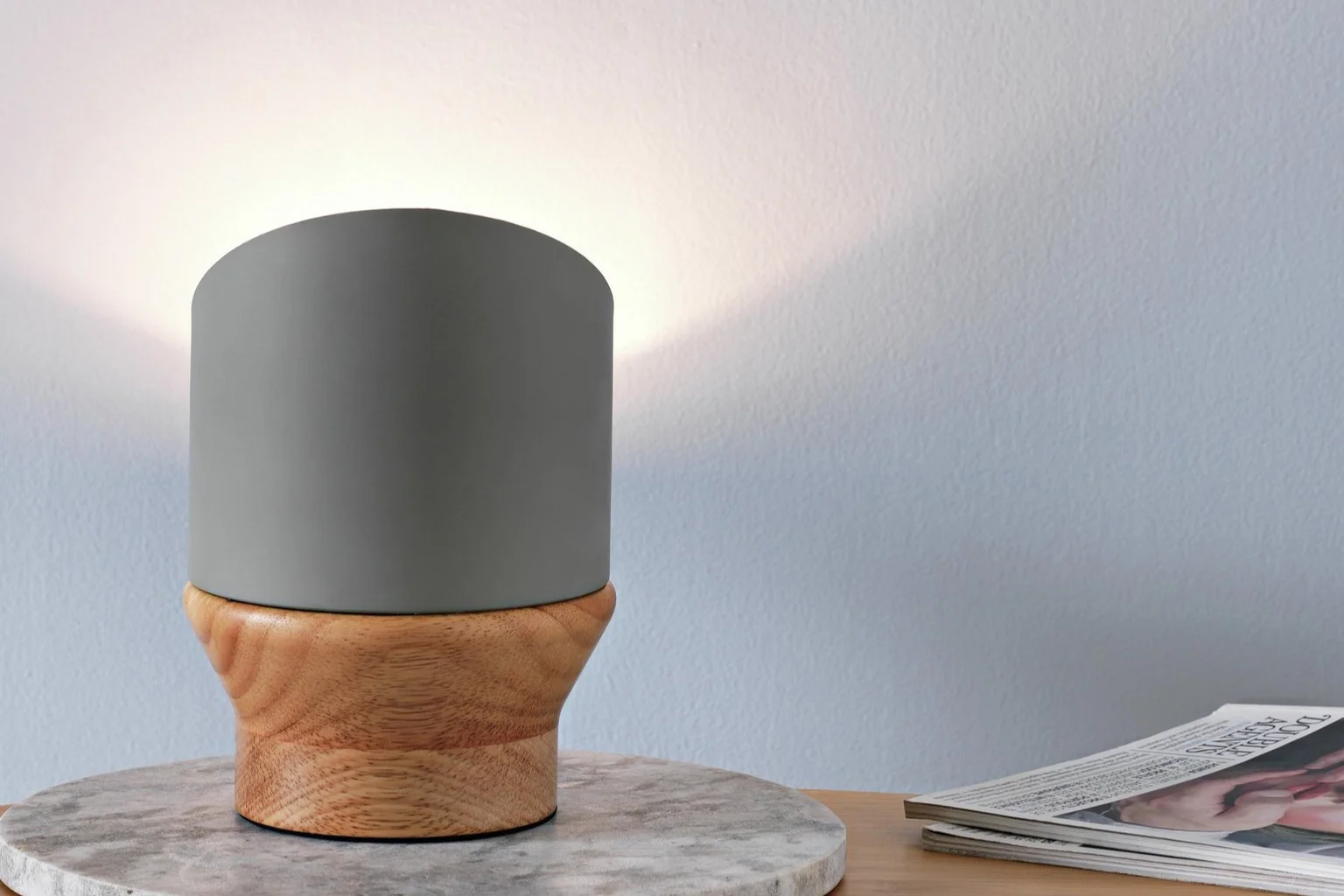 paulie-table-lamp-lifestyle-01.jpg