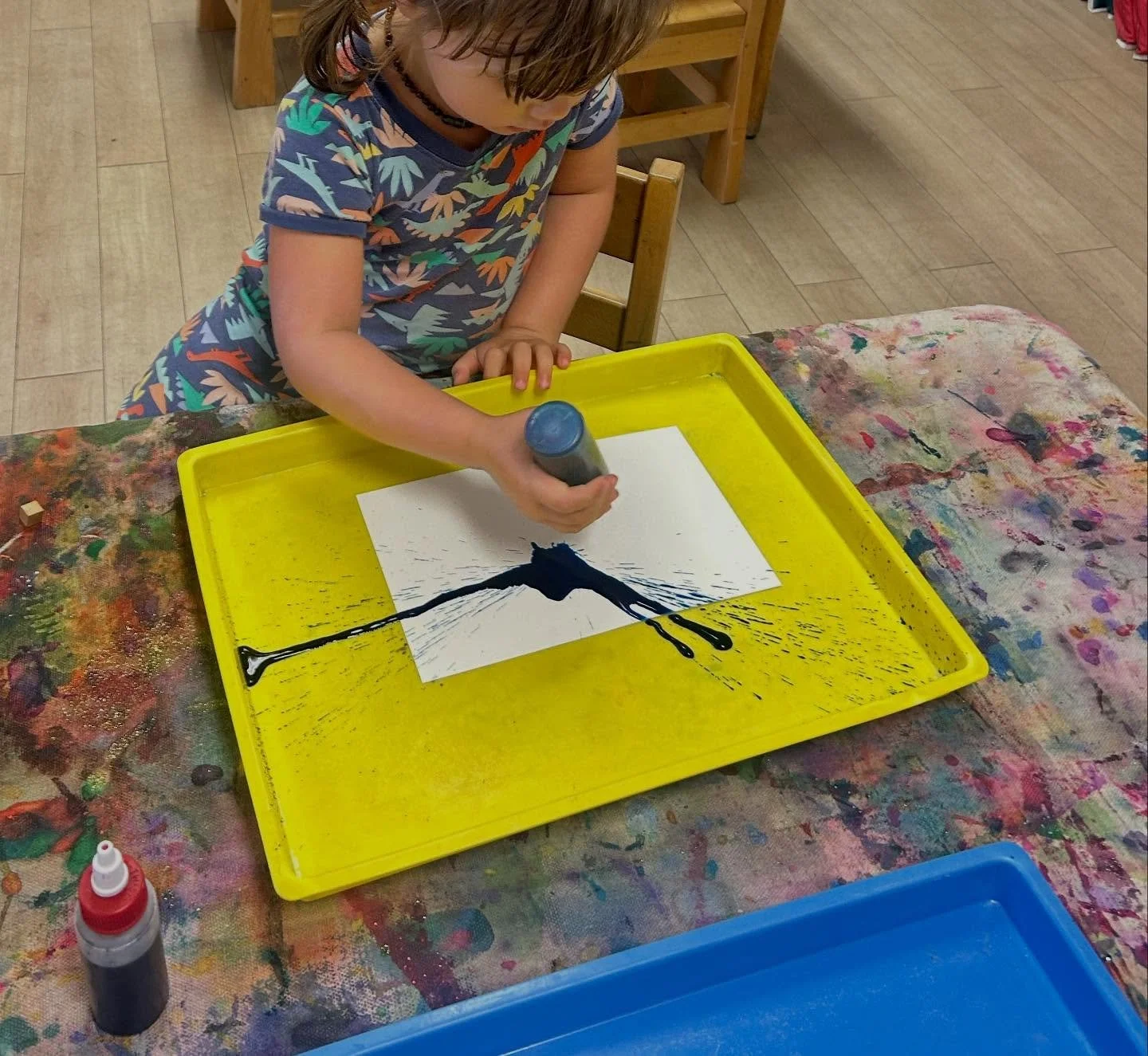 Progression of some process art 🎨 When presented materials with no instructions, children are free to choose their own process &mdash; learning to trust their own decisions. The unknown of the outcome is pretty exciting too! 

#sdcp #sandiegocoopera