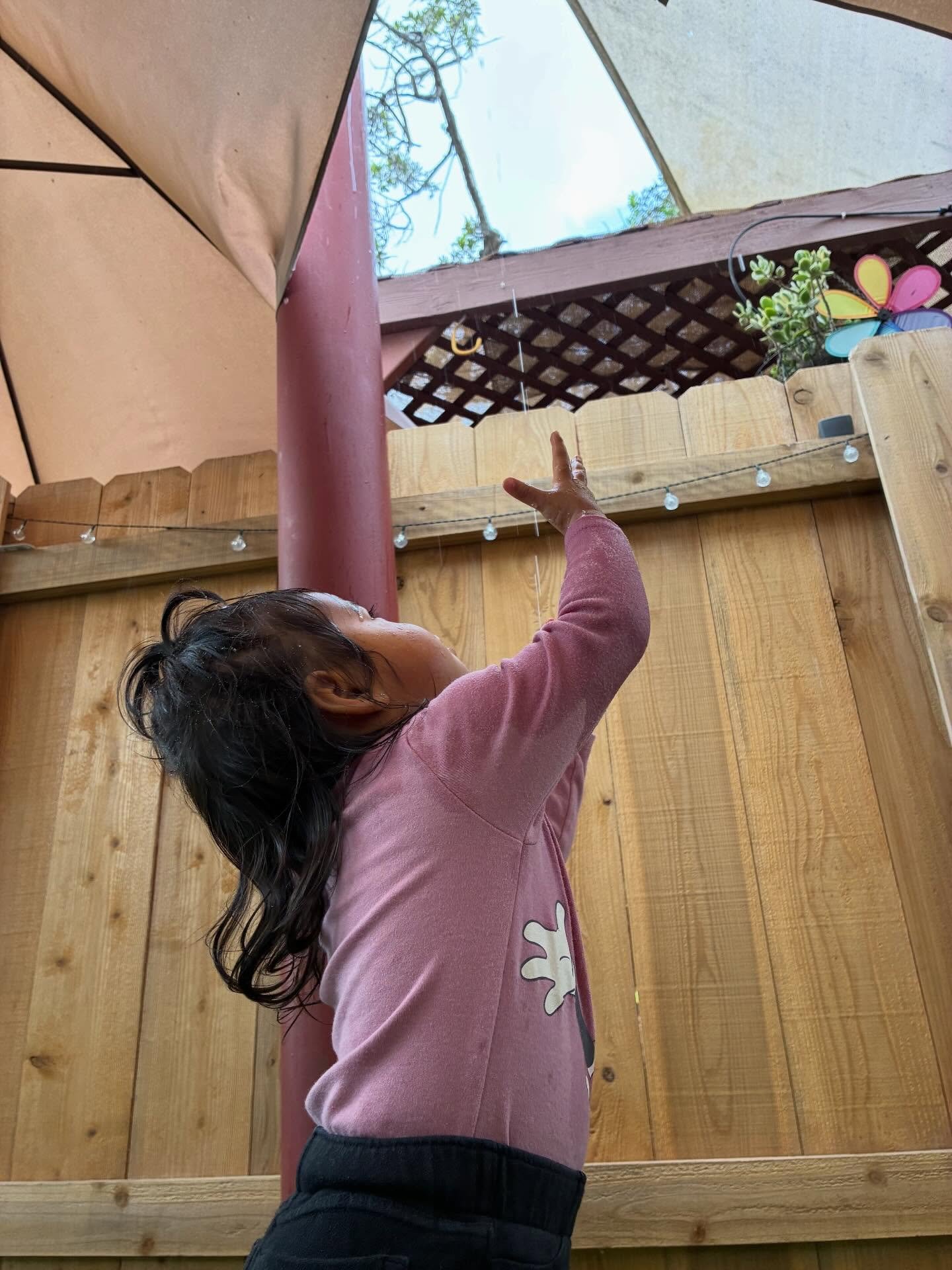 We loved the unexpected rain showers the other day 💦 It made for some impromptu exploration and fun! 

#sdcp #sandiegocooperativepreschool #sandiegopreschool #playbasedpreschool #play