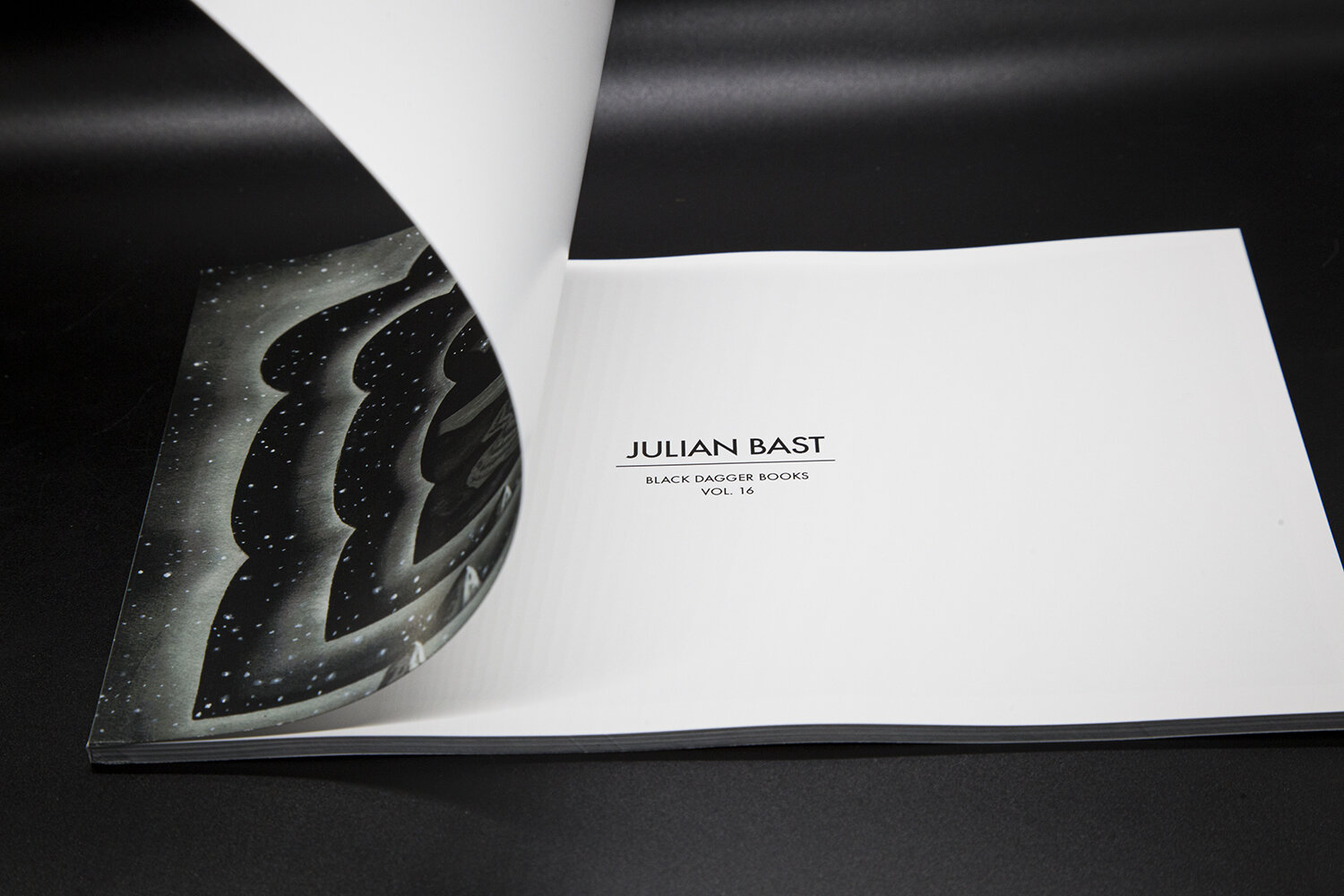 15-JulianBast-cover-04-web.jpg