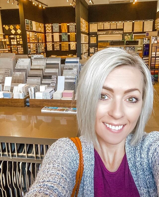 Just me and a showroom full of gorgeous tile! 😍 ⁠
I truly love my job!⁠
⁠
⁠
#socialdistancing #iminheaven #givemeallthetile #greenleedesignersurfaces #decisionsdecisions #interiordesigner #designerlife #prescottdesigner #interiordesign #design #inte