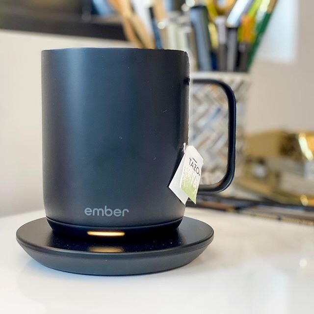 Who else is needing an all day caffeine boost today? 🙋🏼&zwj;♀️ This is not an ad, I&rsquo;m just totally in 🖤 with my new @ember mug! With customizable settings, it keeps my tea at the perfect temperature for as long as it takes me to drink it. Th