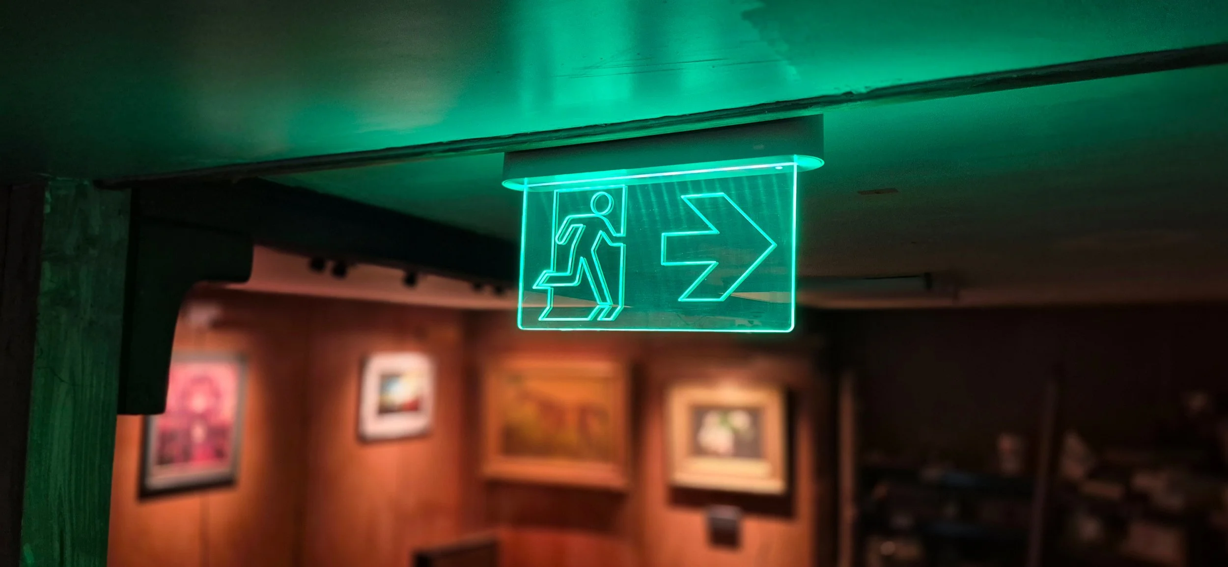 InvisiSign – Emergency Exit Sign