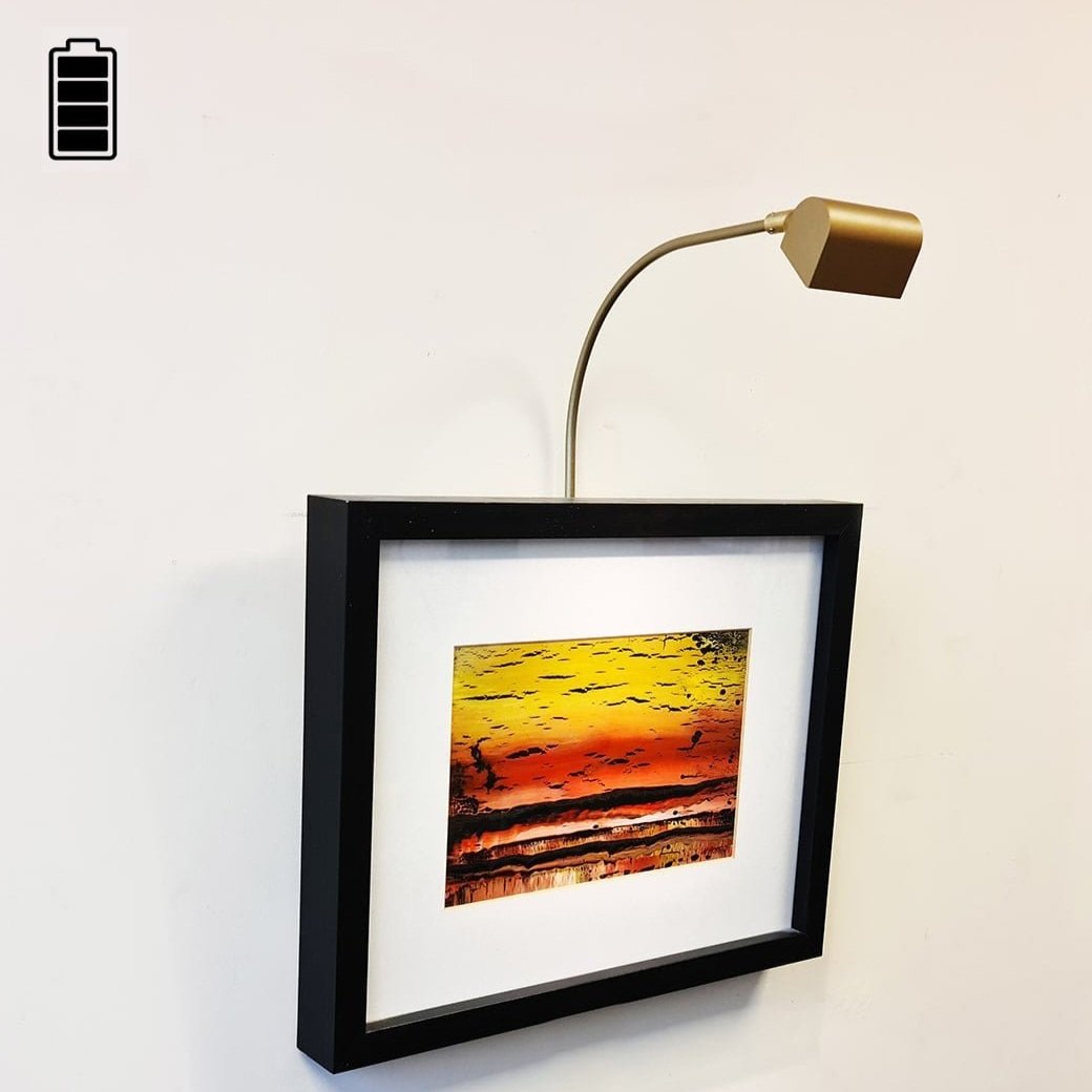 BATTERY-diddy-picture-light-gold-min-min.jpg