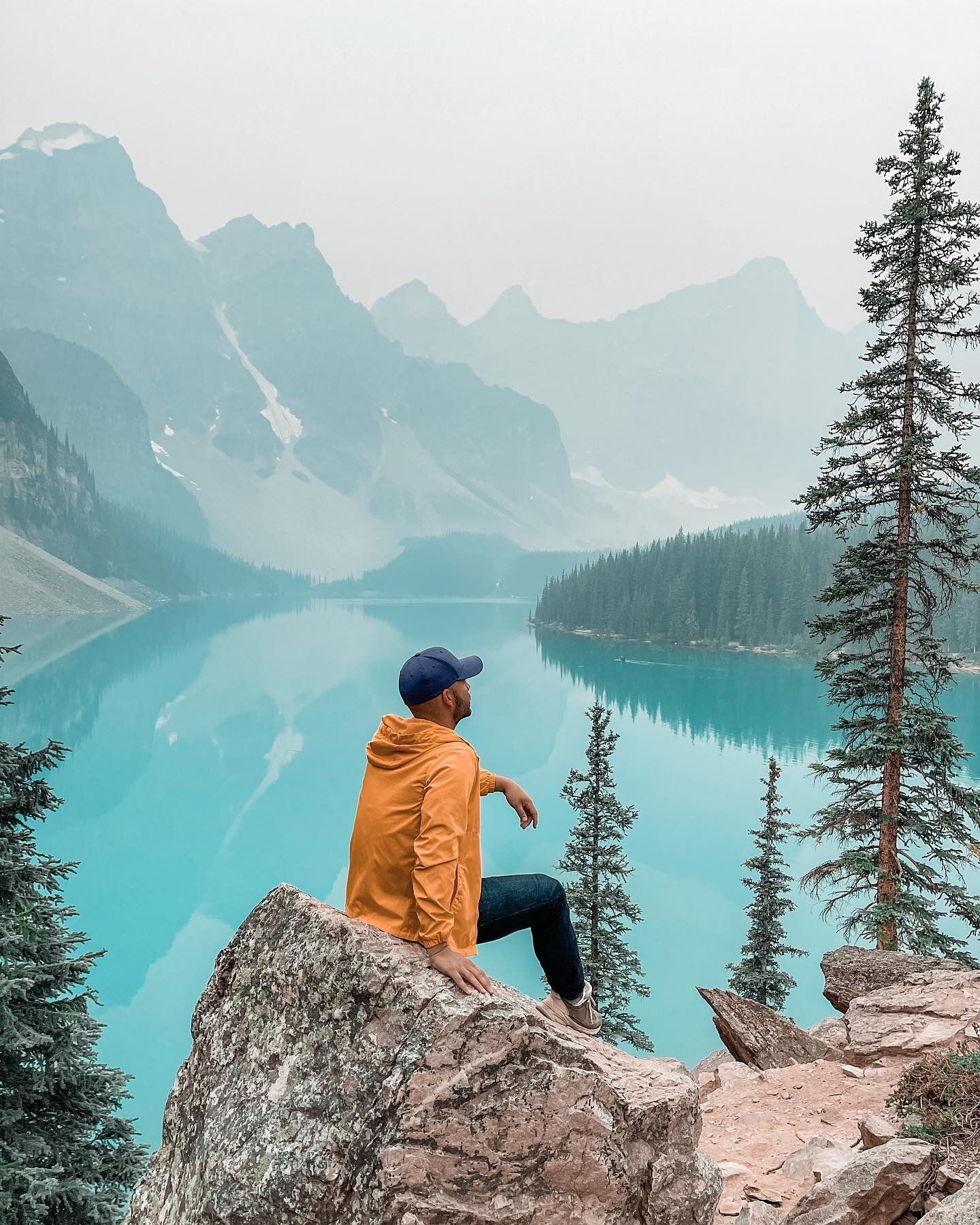 Moraine Lake, Alberta, Canada 🇨🇦 

#AdventureHere #morainelake #banff #canada #alberta #canadianrockies #nature #mountains #travelalberta #explorecanada #rockymountains #explorealberta #banffnationalpark #parkscanada #albertacanada #banff #travel #