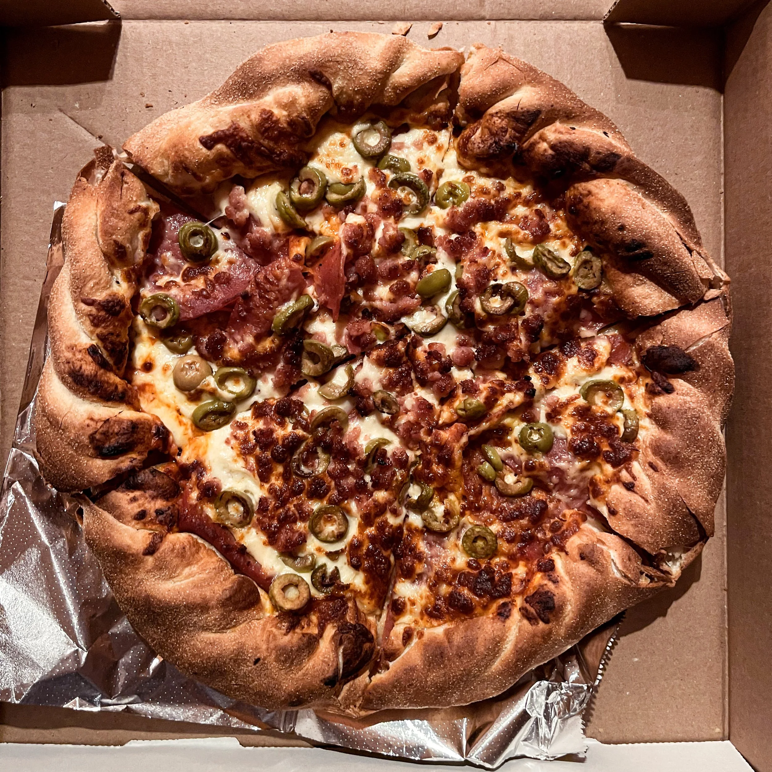 Lost in Quebec A True Canadian Cabin Getaway in Chénéville — Lost with