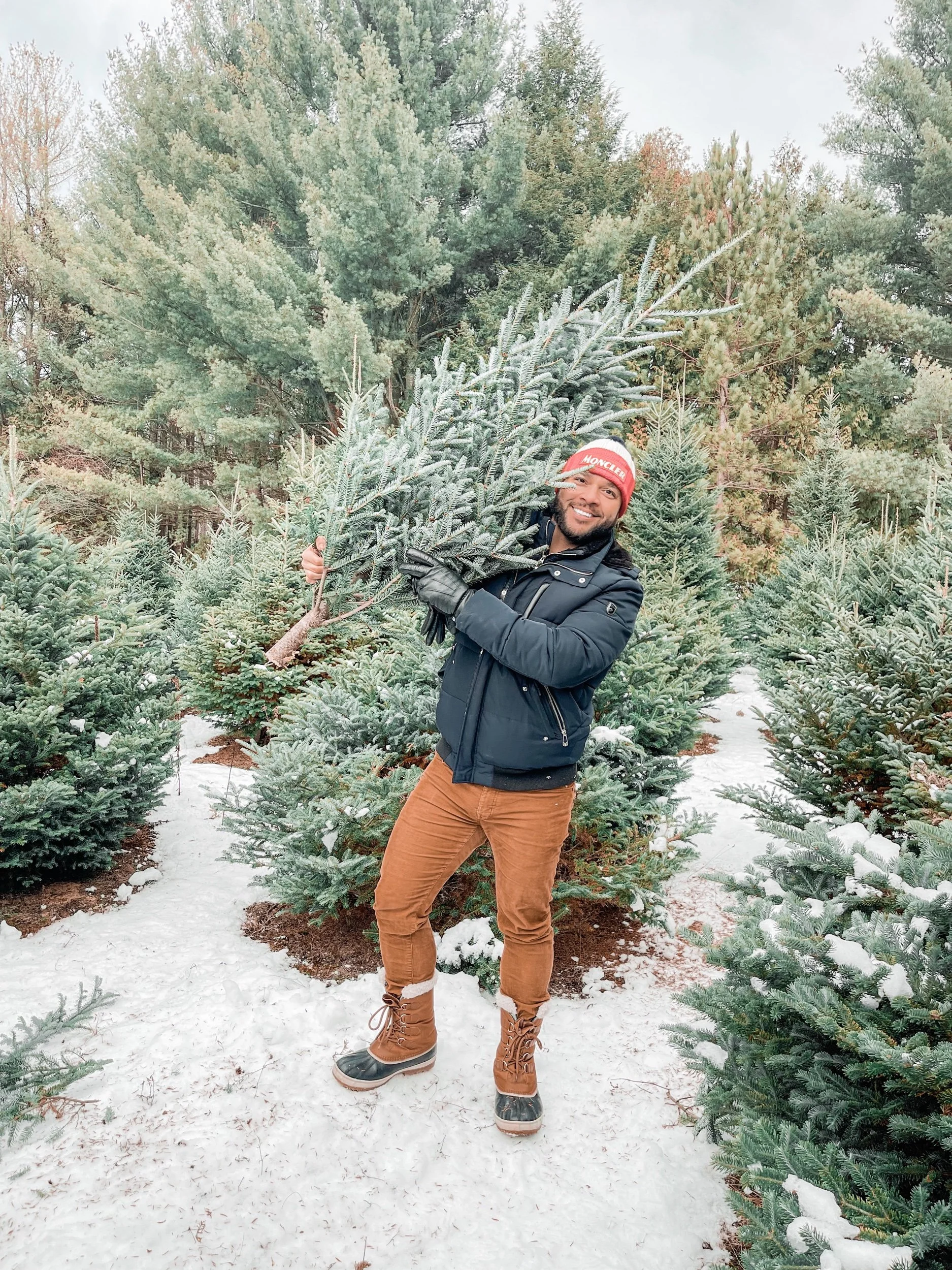 Lost with Luis {Holiday Edition}: How my love for Christmas sprouted from a tree