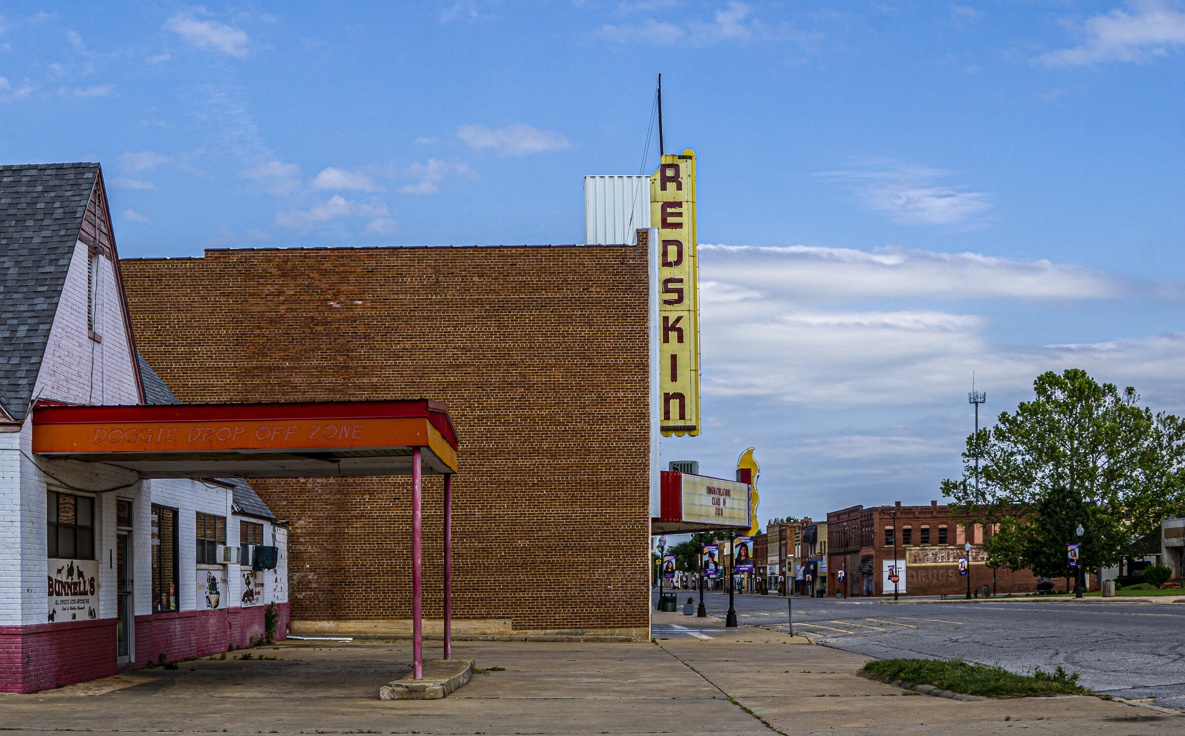 Redskin Theater, Wide View
