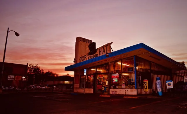 Top Hat Liquor