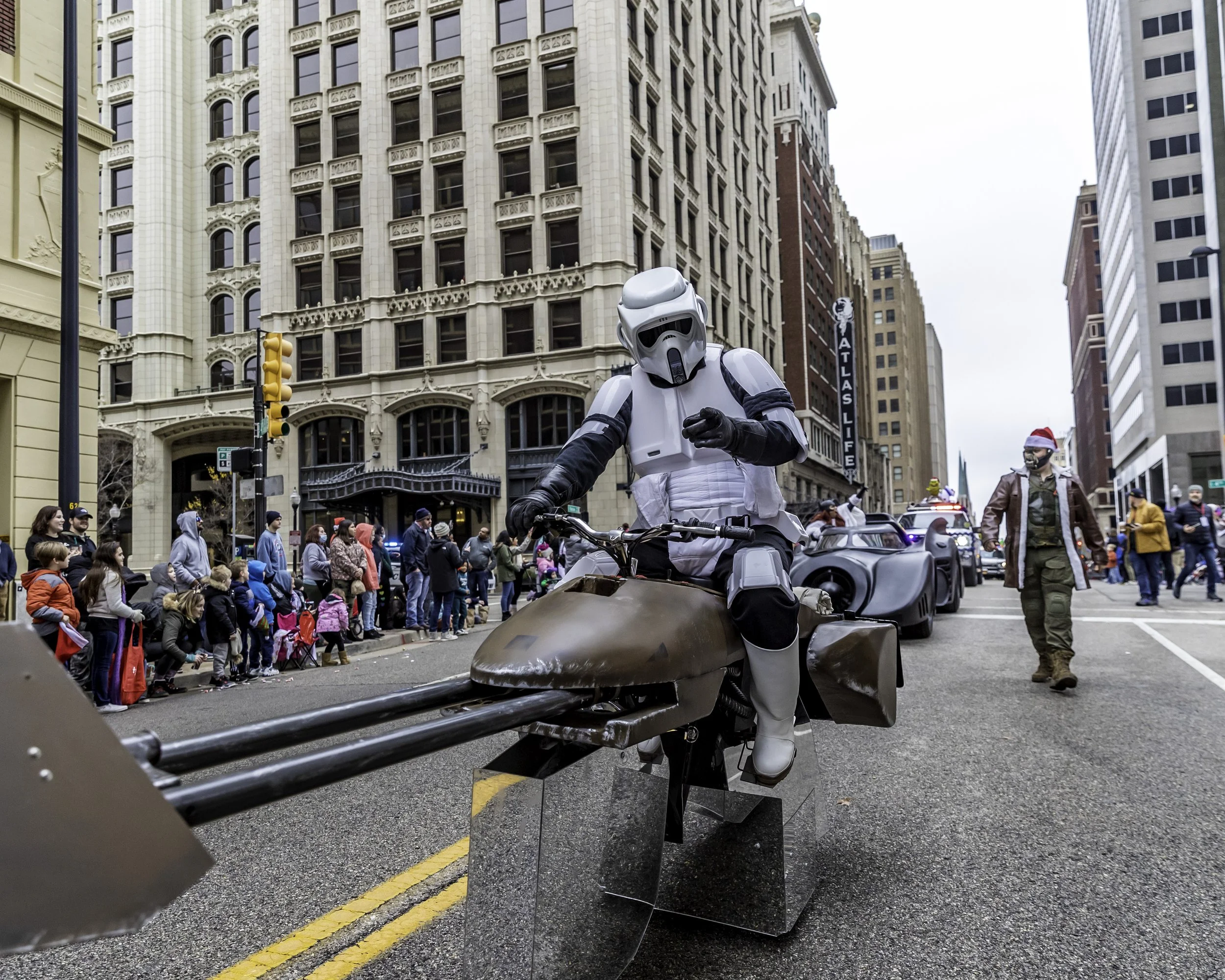 ChristmasParade_MET_2022_12_10-1559.jpg