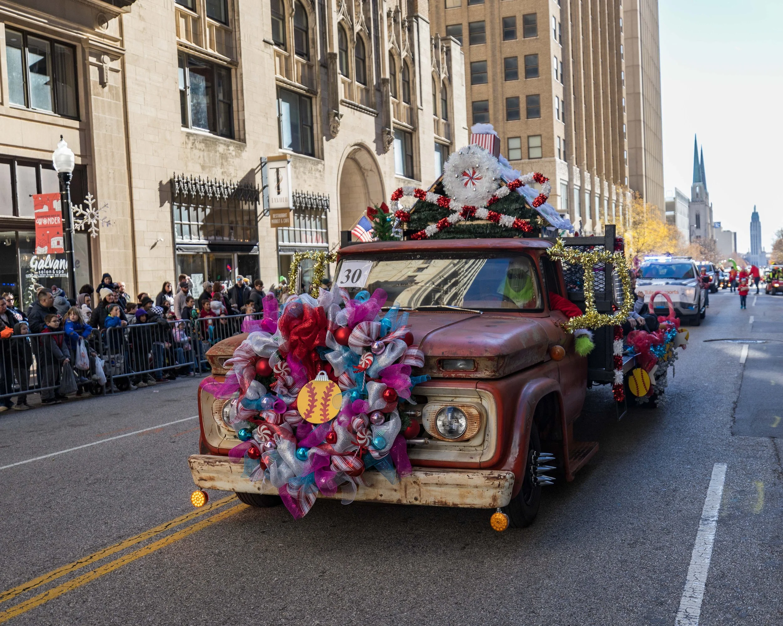 TulsaChristmasParade_MET2023_12_09-0151-62.jpg