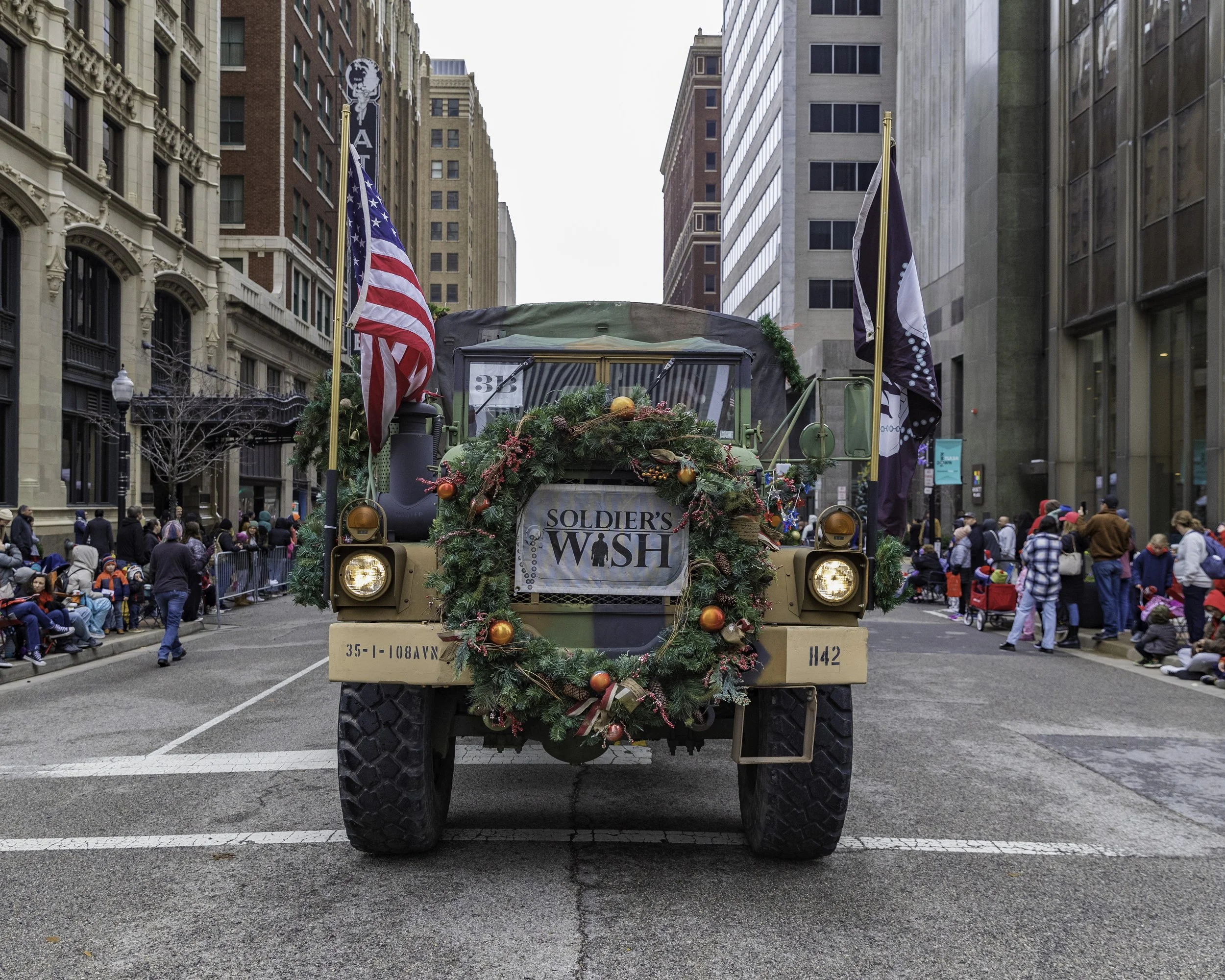 ChristmasParade_MET_2022_12_10-0420.jpg