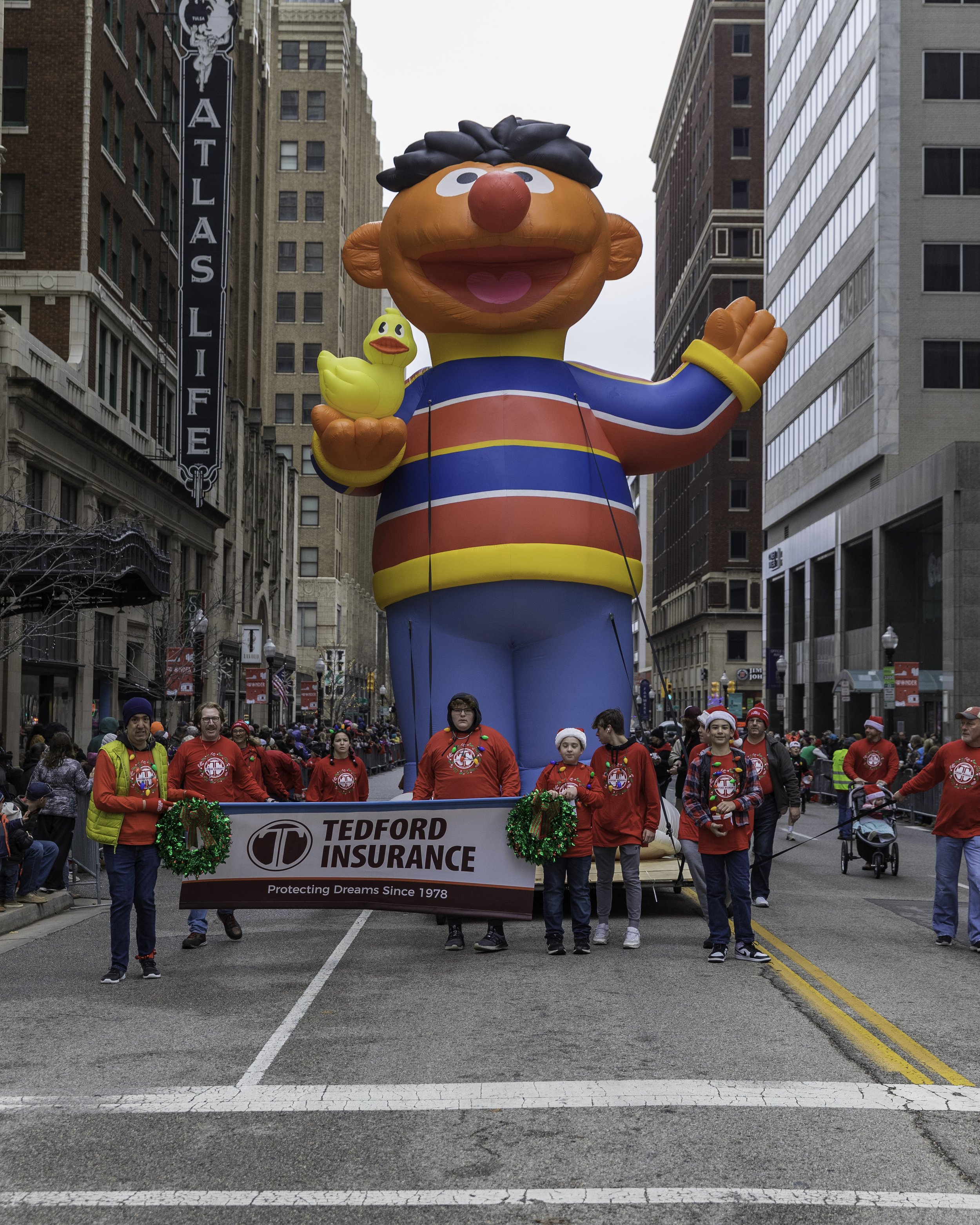 ChristmasParade_MET_2022_12_10-0515.jpg