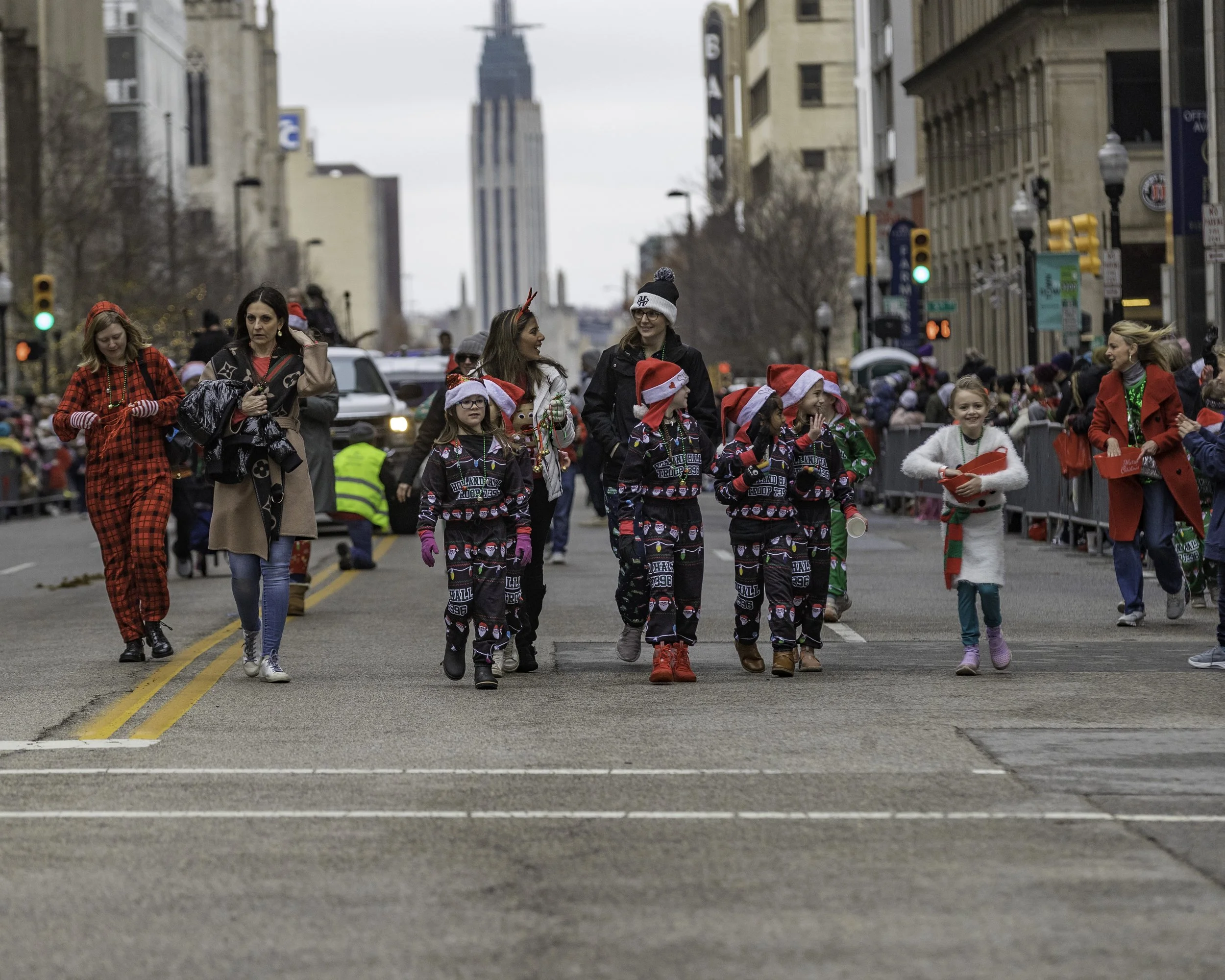 ChristmasParade_MET_2022_12_10-1169.jpg