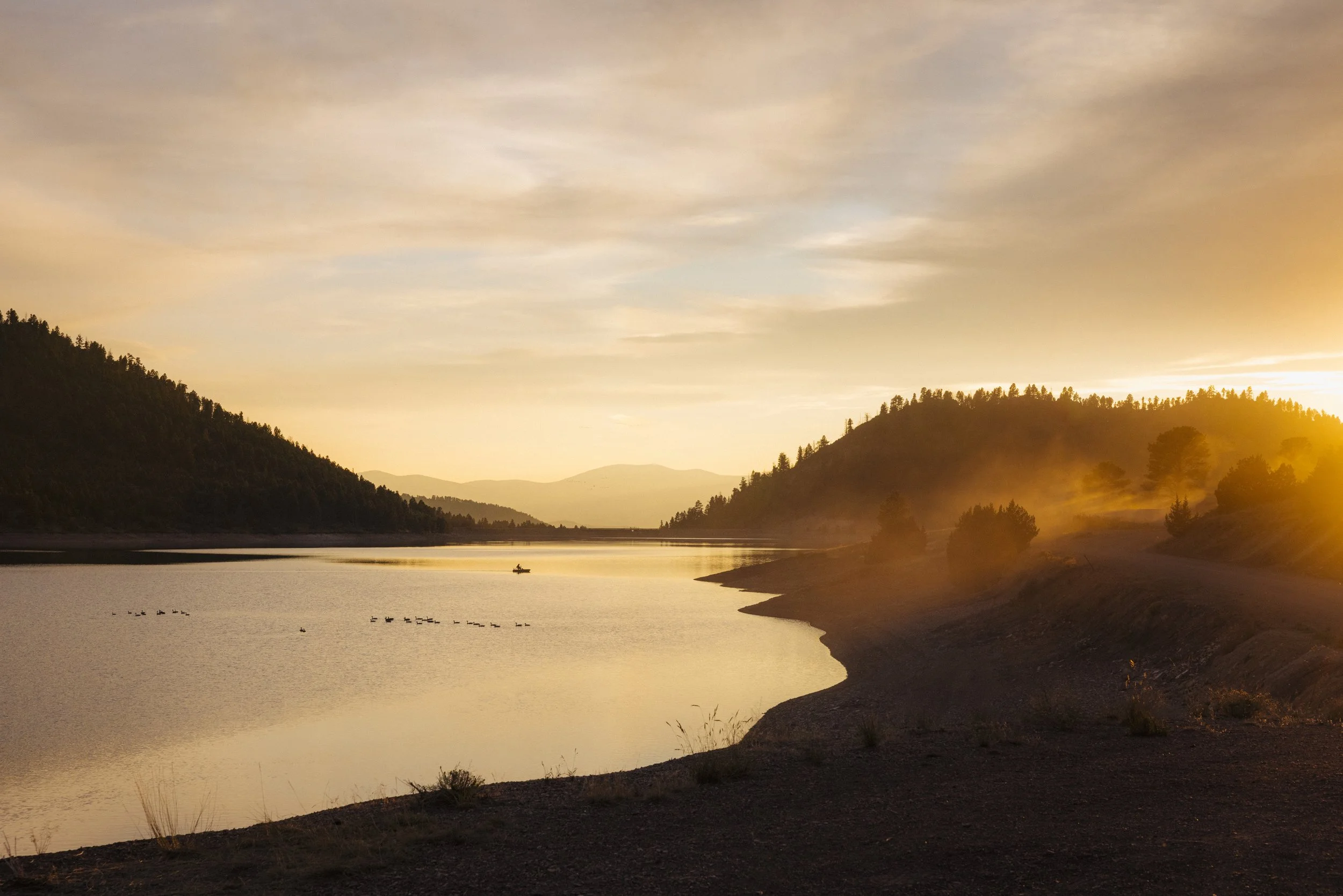 CentralMontana_JustinKauffman_GoldenHourShore_NewlanCreekReservoir_2.jpg